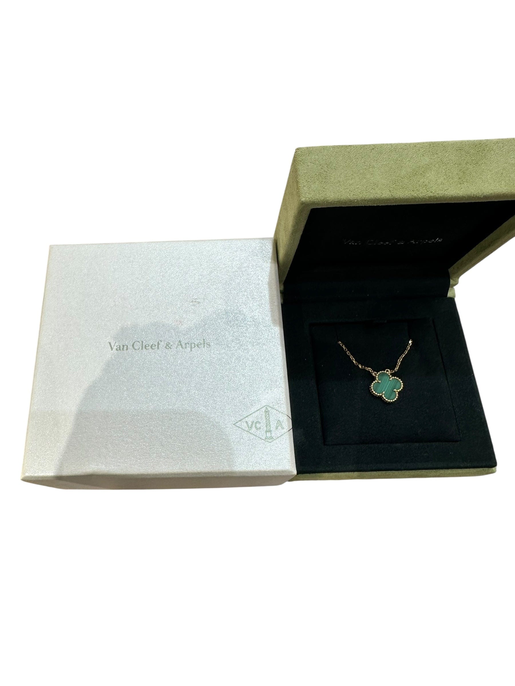 Luxury Promise Japan VCA Vintage Alhambra Pendant 18K Yellow Gold, Malachite