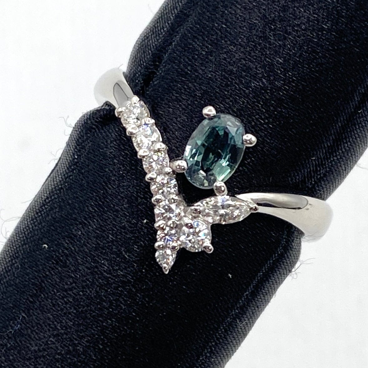 Luxury Promise Japan PT900 Alexandrite Ring AX 0.407 DA 0.26 5.8g US7.5 25-40096-0