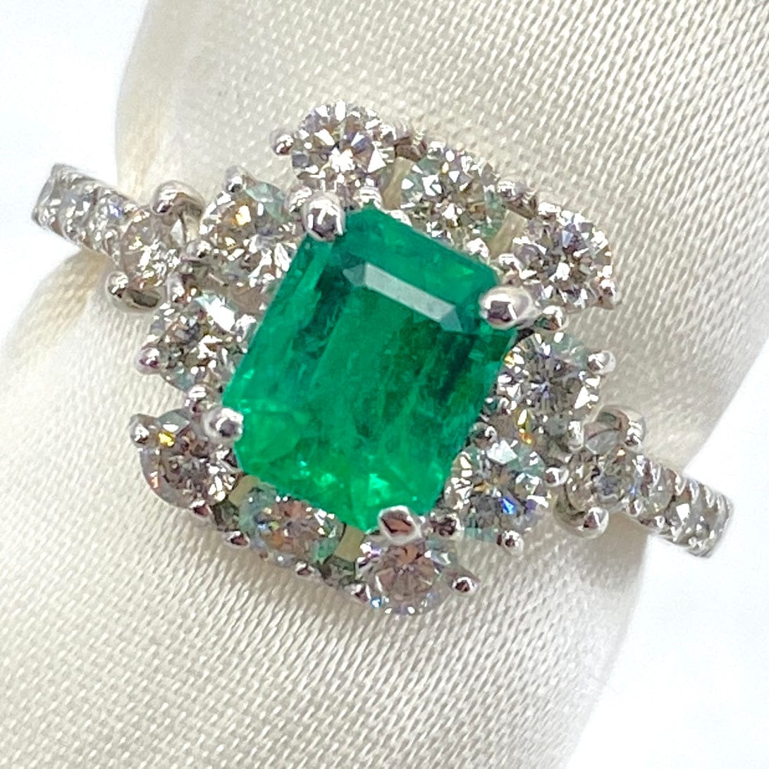 Luxury Promise Japan Ring Emarald 0.93 Diamond 0.75 5 g 2700040953332