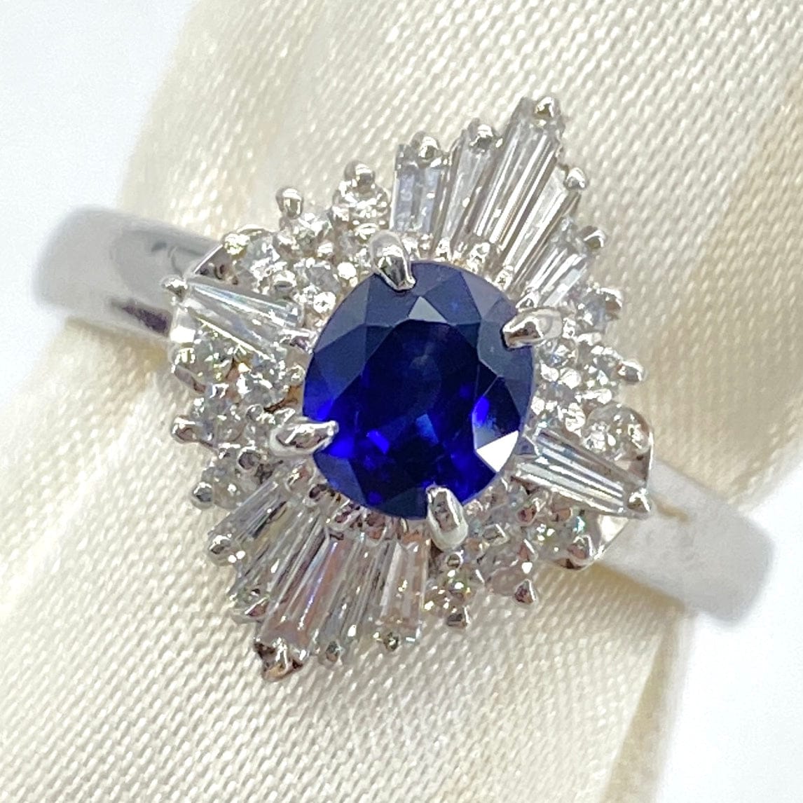 Luxury Promise Japan Ring Sapphire 0.84 Diamond 0.52 8 g 2700039904604