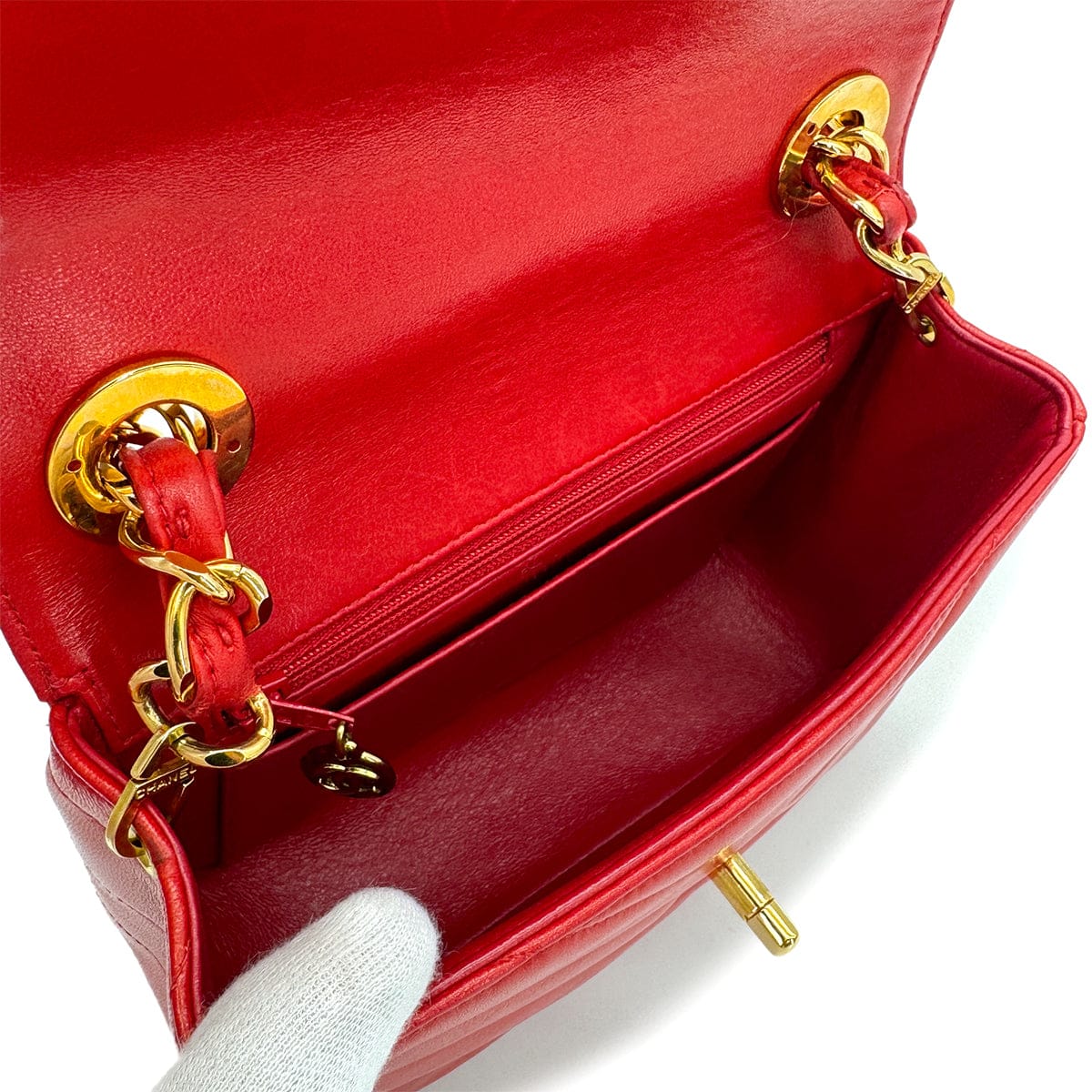 Luxury Promise Japan VINTAGE CHANEL CHEVRON V STITCH CHAIN SHOULDER BAG RED LAMB SKIN GOLD HARDWARE 90321155