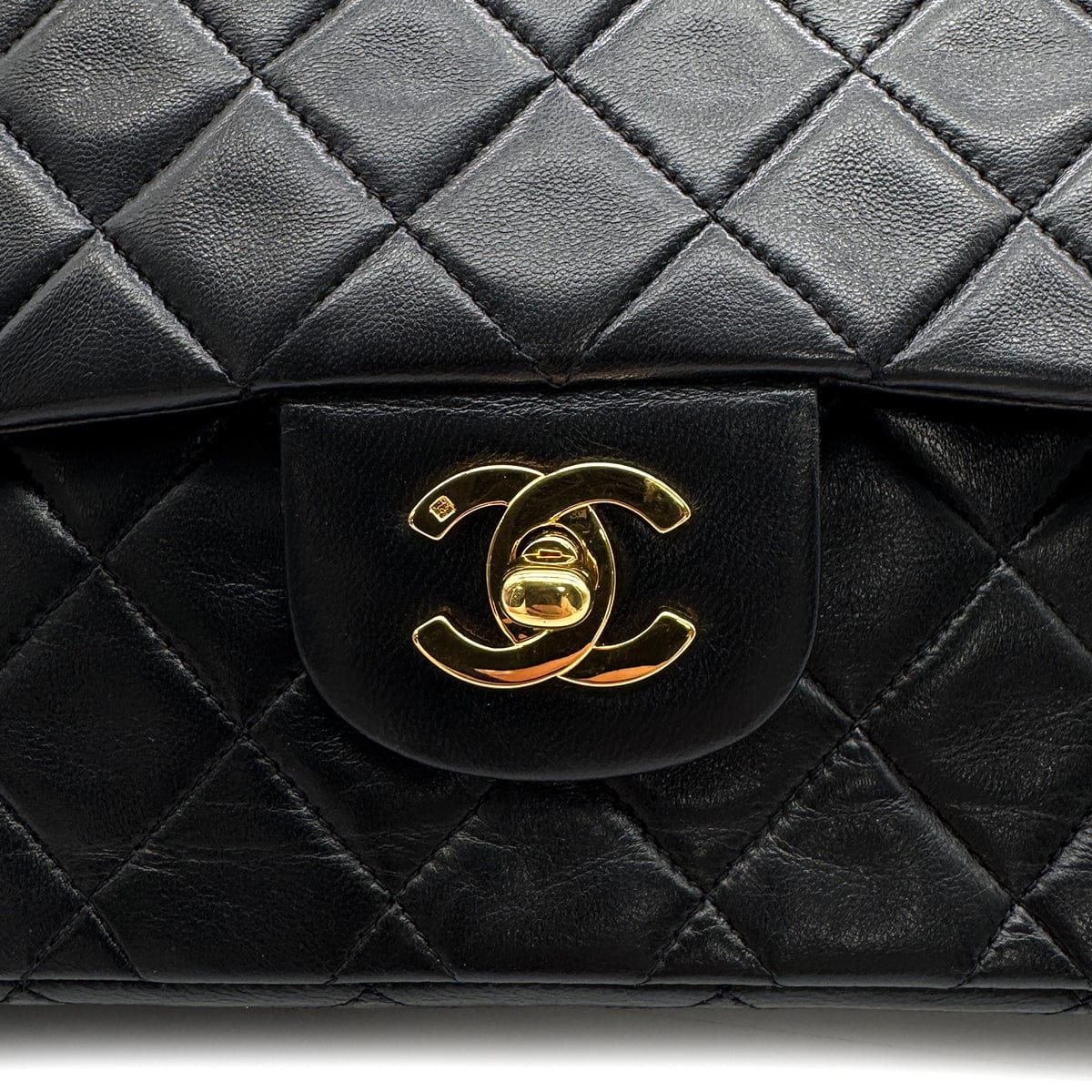 Luxury Promise Japan VINTAGE CHANEL CLASSIC FLAP MEDIUM CHAIN SHOULDER BAG BLACK LAMB SKIN GOLD HARDWARE 90323981
