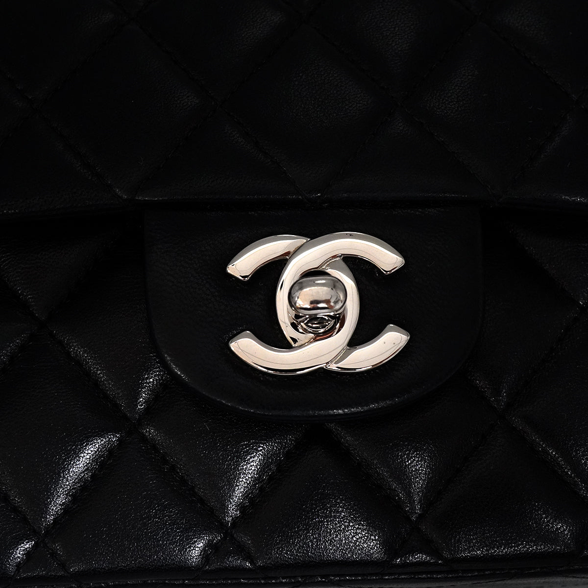 Luxury Promise Japan VINTAGE CHANEL CLASSIC FLAP MEDIUM CHAIN SHOULDER BAG BLACK LAMB SKIN SILVER HARDWARE 90345067