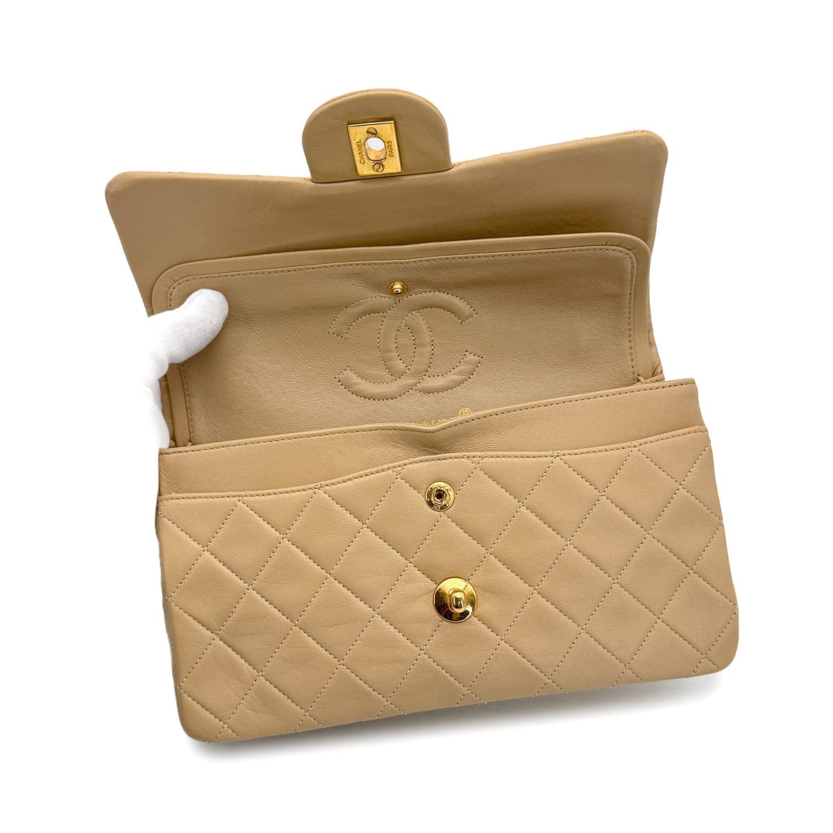 Luxury Promise Japan VINTAGE CHANEL CLASSIC FLAP SMALL CHAIN SHOULDER BAG BEIGE LAMB SKIN GOLD HARDWARE 90318627