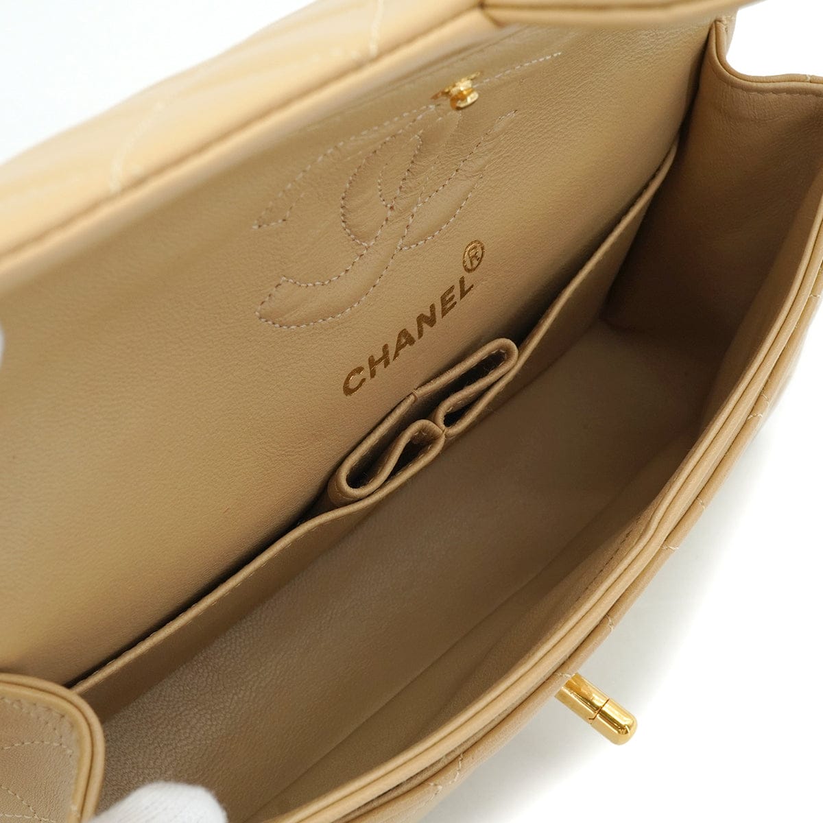 Luxury Promise Japan VINTAGE CHANEL CLASSIC FLAP SMALL CHAIN SHOULDER BAG BEIGE LAMB SKIN GOLD HARDWARE 90344363