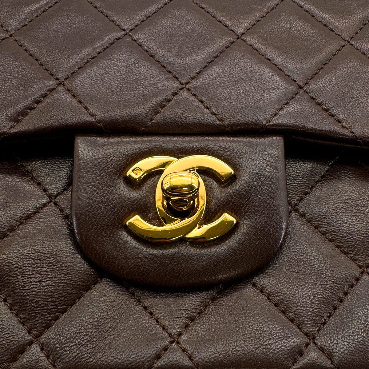 Luxury Promise Japan VINTAGE CHANEL CLASSIC FLAP SMALL CHAIN SHOULDER BAG BROWN LAMB SKIN GOLD HARDWARE 90322290