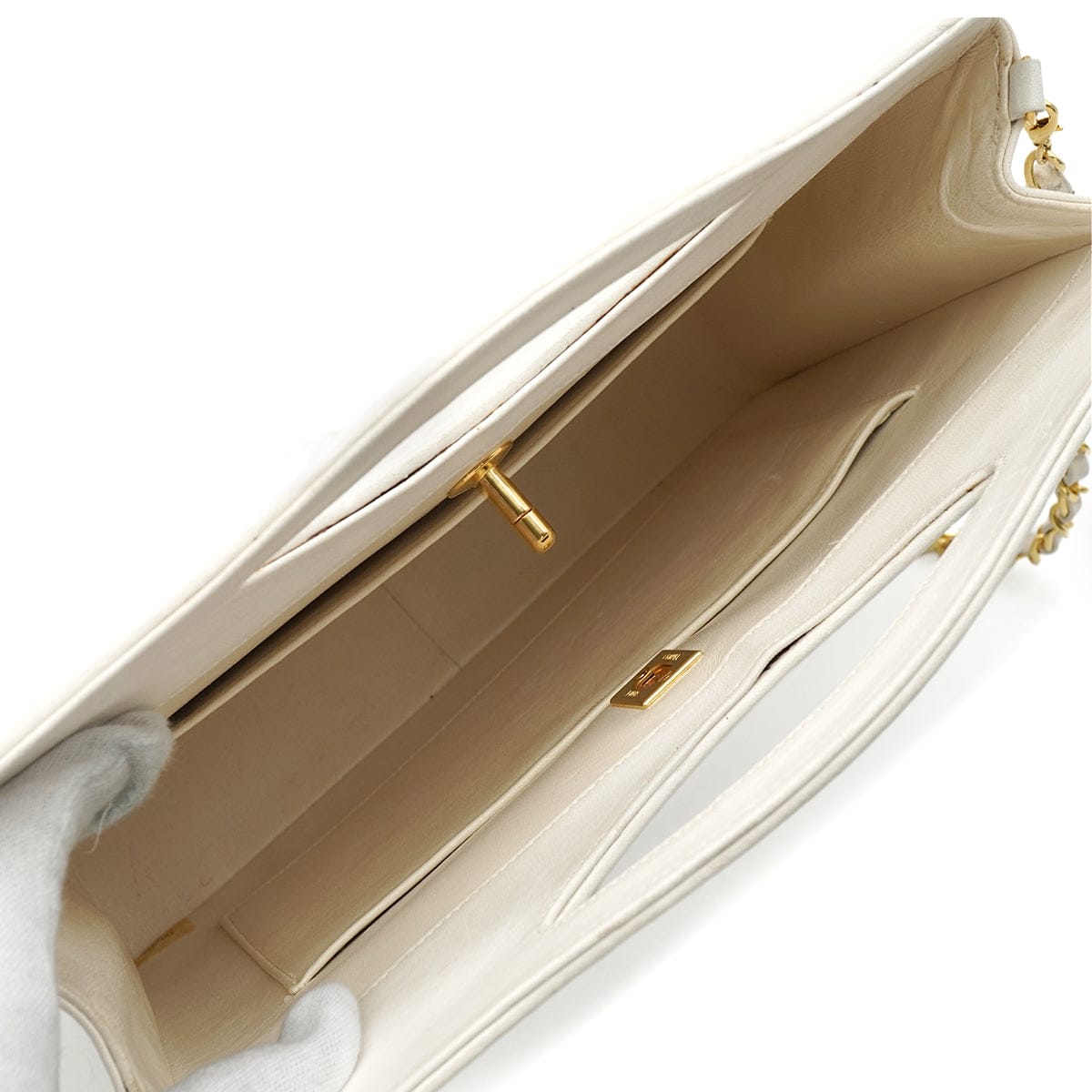Luxury Promise Japan VINTAGE CHANEL COCOMARK MATELASSE CHAIN SHOULDER HAND BAG WHITE LAMB SKIN GOLD HARDWARE 90343404
