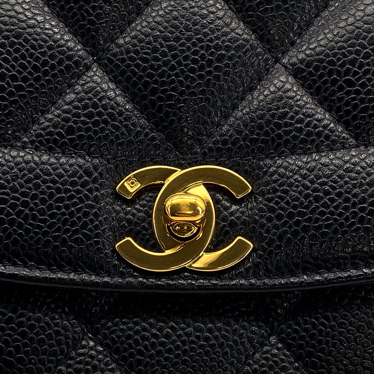 Luxury Promise Japan VINTAGE CHANEL DIANA MIDIUM CHAIN SHOULDER BAG BLACK CAVIAR SKIN GOLD HARDWARE 90318522