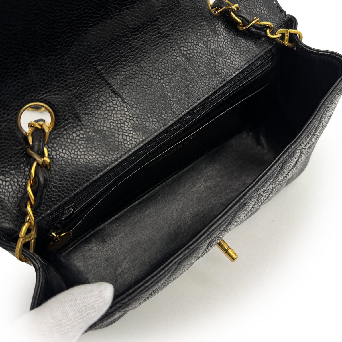 Luxury Promise Japan VINTAGE CHANEL DIANA SMALL CHAIN SHOULDER BAG BLACK CAVIAR SKIN GOLD HARDWARE 90315881