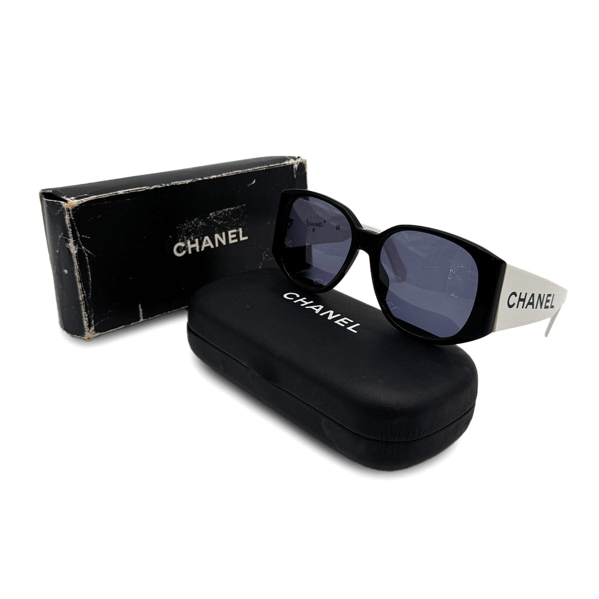 Luxury Promise Japan VINTAGE CHANEL LOGO SUNGLASSES BLACK WHITE EYEWEAR 90320174