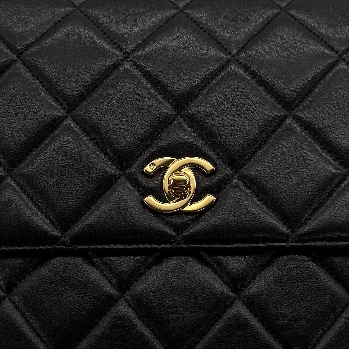 Luxury Promise Japan VINTAGE CHANEL MATELASSE CHAIN SHOULDER BAG BLACK LAMB SKIN GOLD HARDWARE 90314571