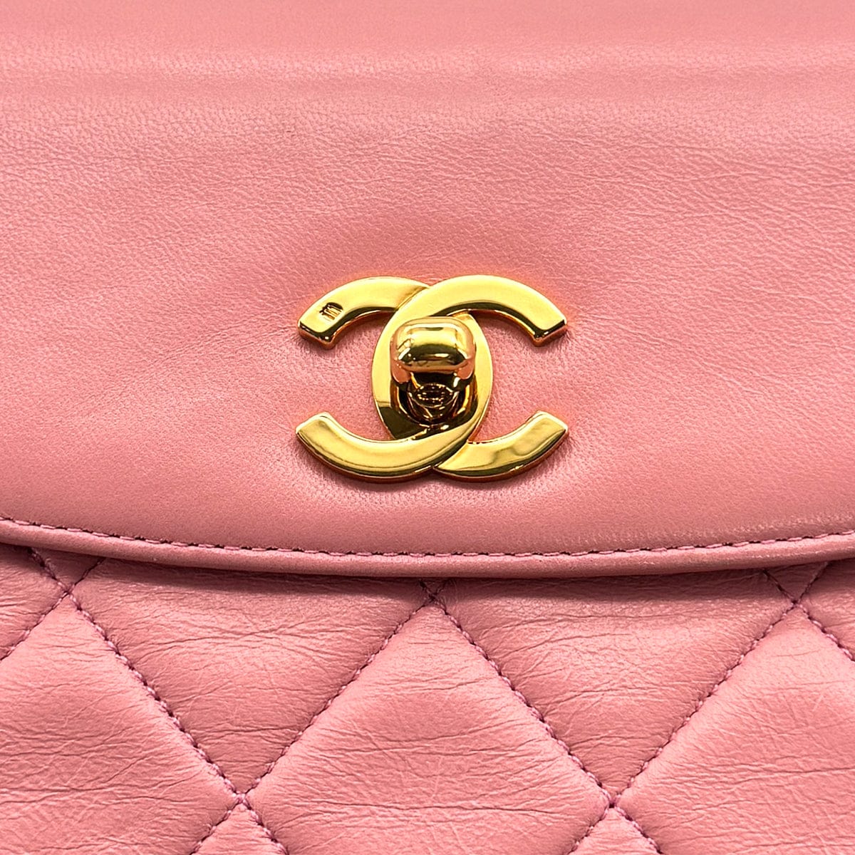 Luxury Promise Japan VINTAGE CHANEL MATELASSE CHAIN SHOULDER BAG PINK LAMB SKIN GOLD HARDWARE 90323093