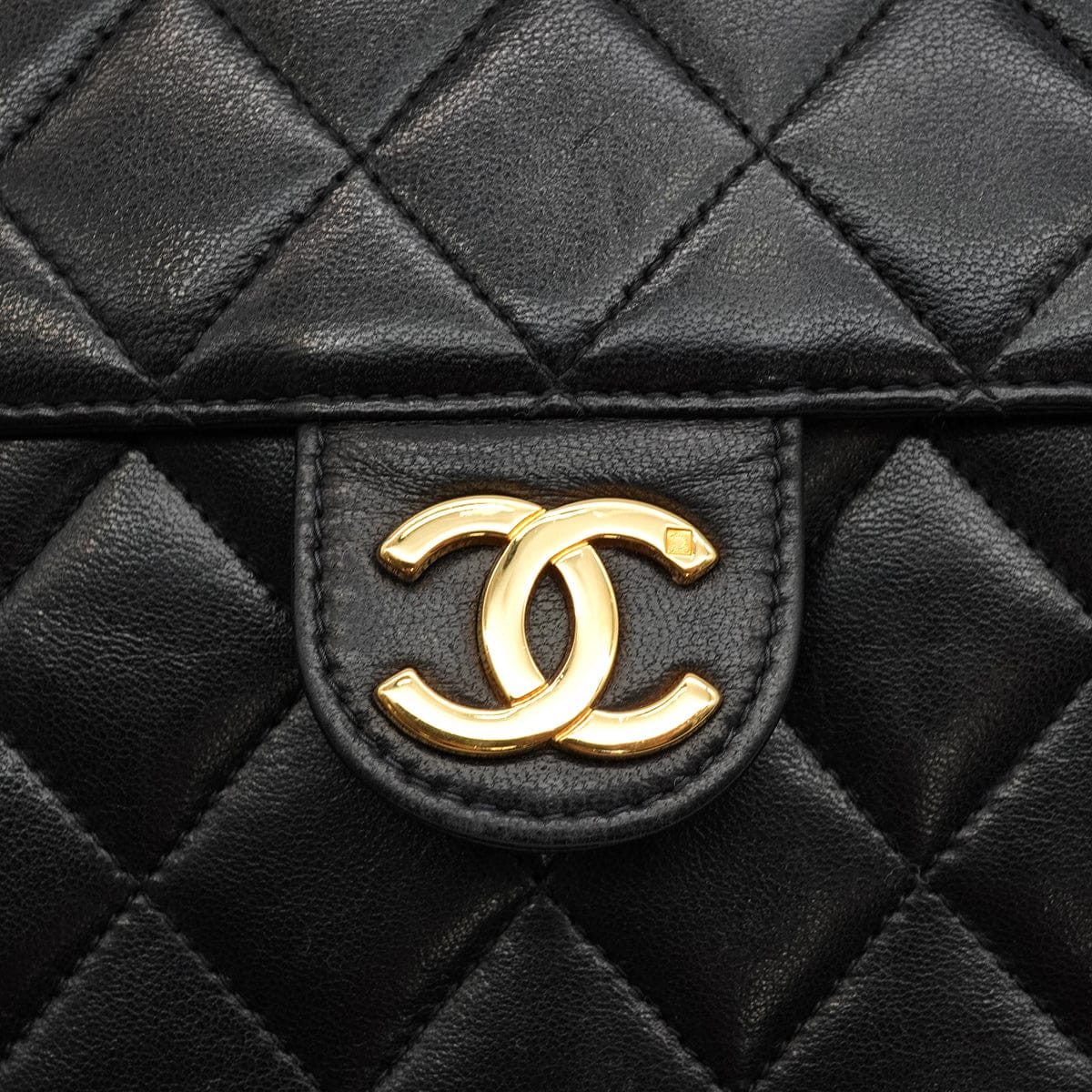 VINTAGE CHANEL MATELASSE COCOMARK PUSH LOCK CHAIN SHOULDER BAG BLACK LAMB SKIN GOLD HARDWARE 90346098