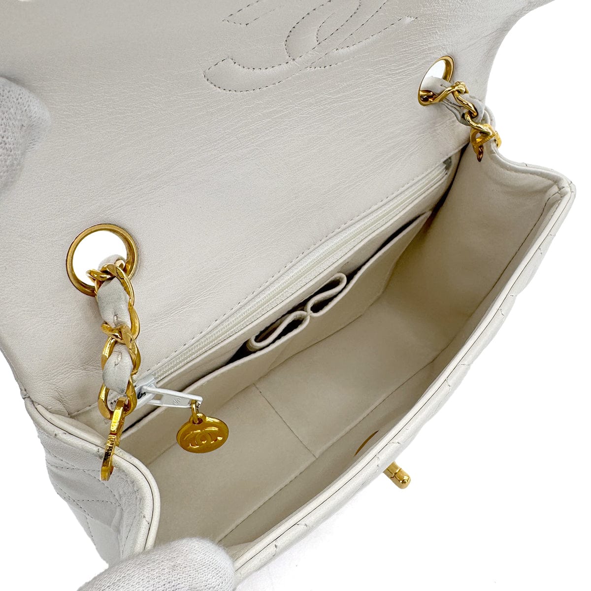 Luxury Promise Japan VINTAGE CHANEL MINI MATELASSE CHAIN SHOULDER BAG WHITE LAMB SKIN GOLD HARDWARE 90317872