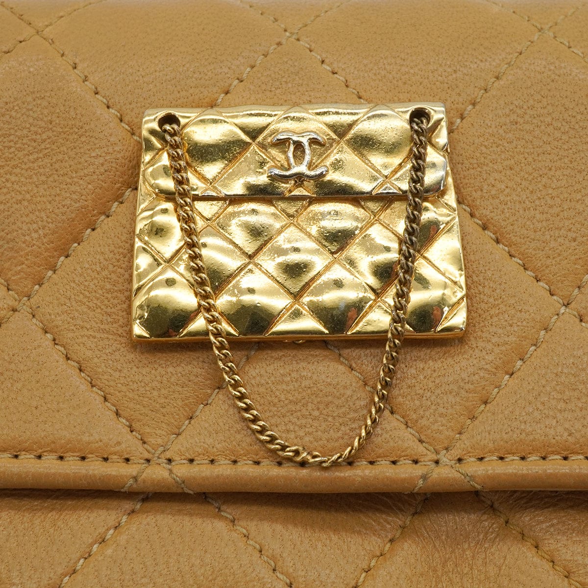Luxury Promise Japan VINTAGE CHANEL MINI MATELLASSE MOTIF CHAIN SHOULDER BAG BEIGE LAMB SKIN GOLD HARDWARE 90345509