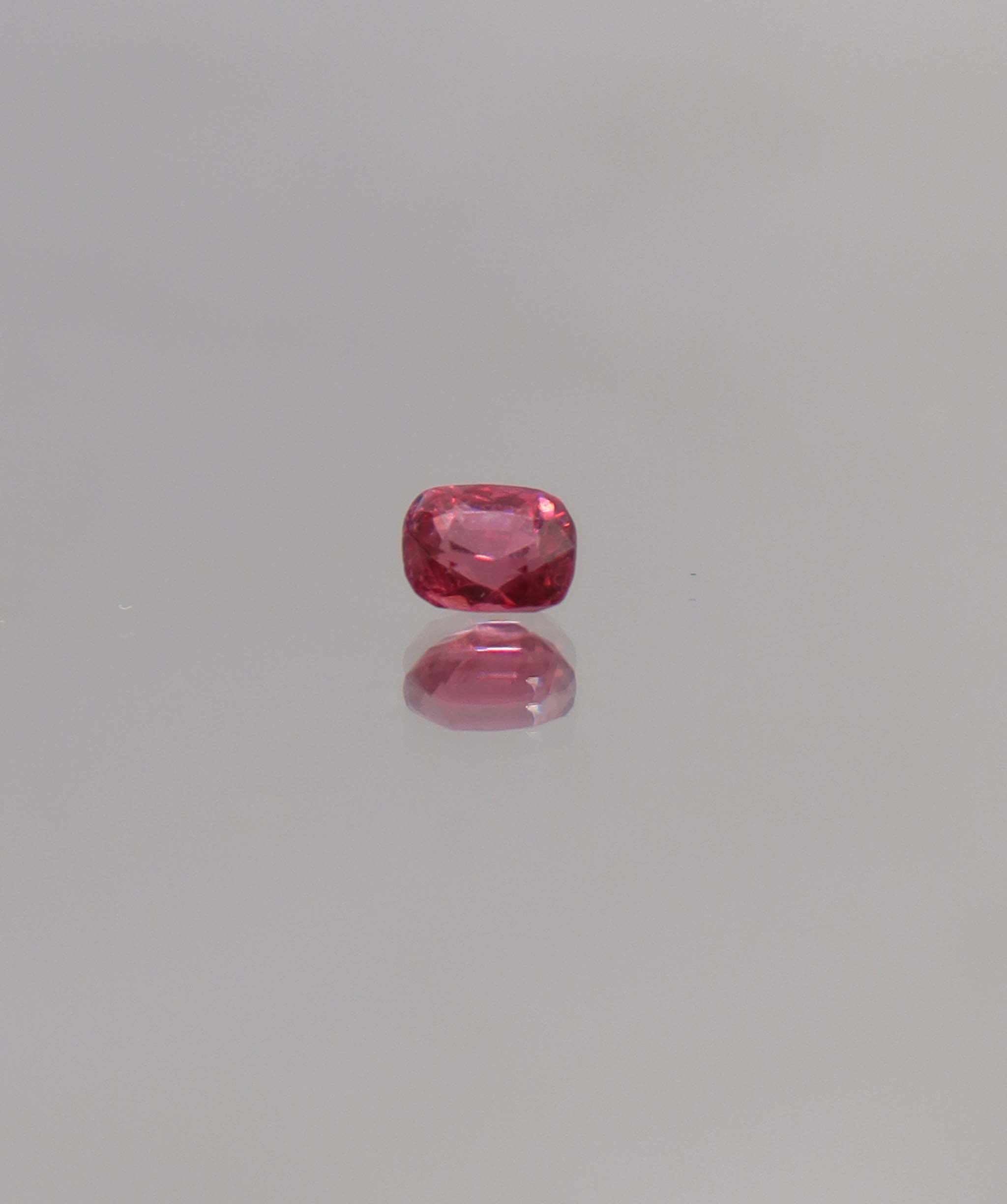 Luxury Promise 0.34ct Burmese red spinel DXBCS0976
