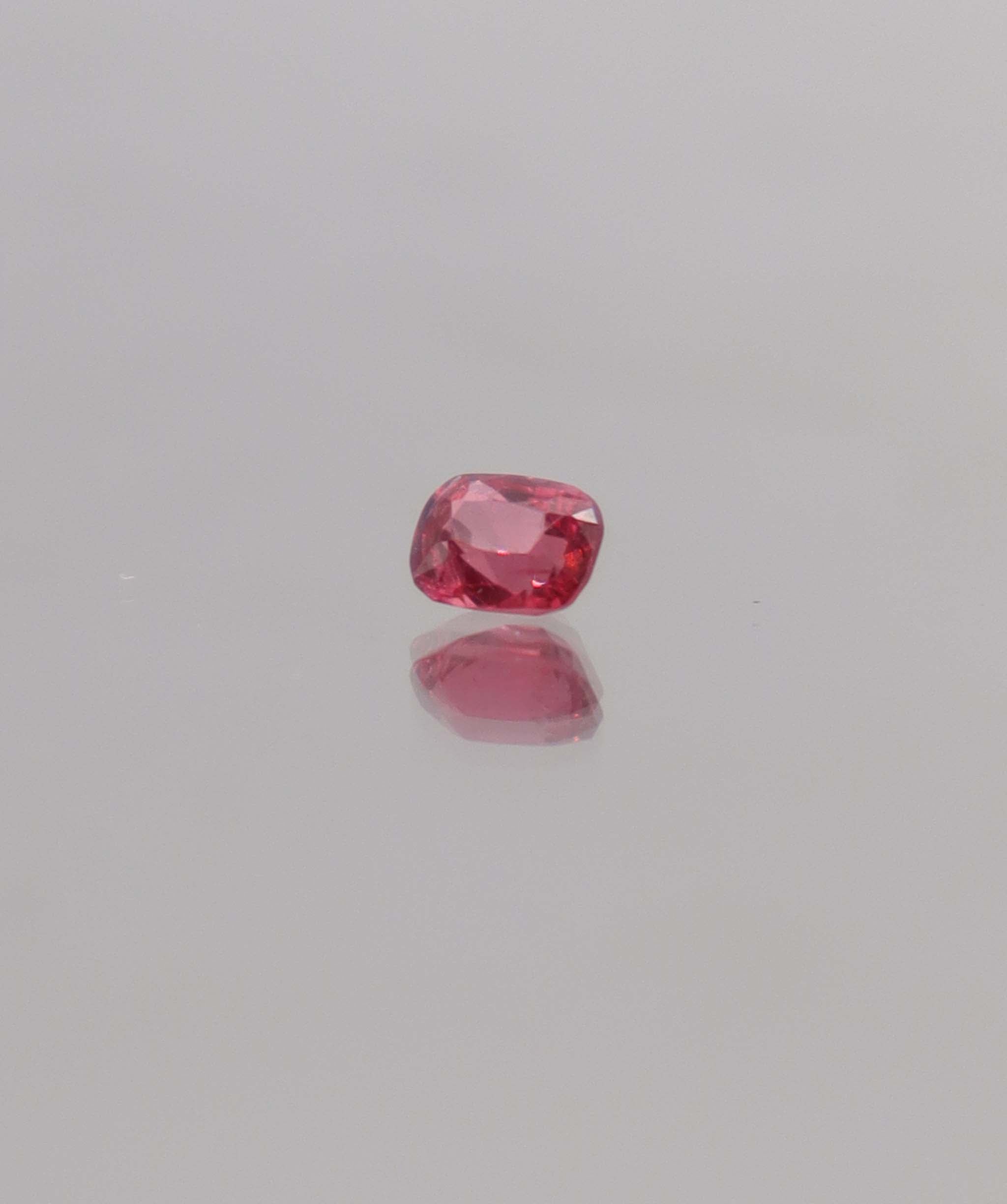 Luxury Promise 0.34ct Burmese red spinel DXBCS0976