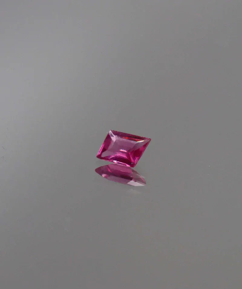 Luxury Promise 0.34ct Pink Spinel Custom cut DXBCS3199