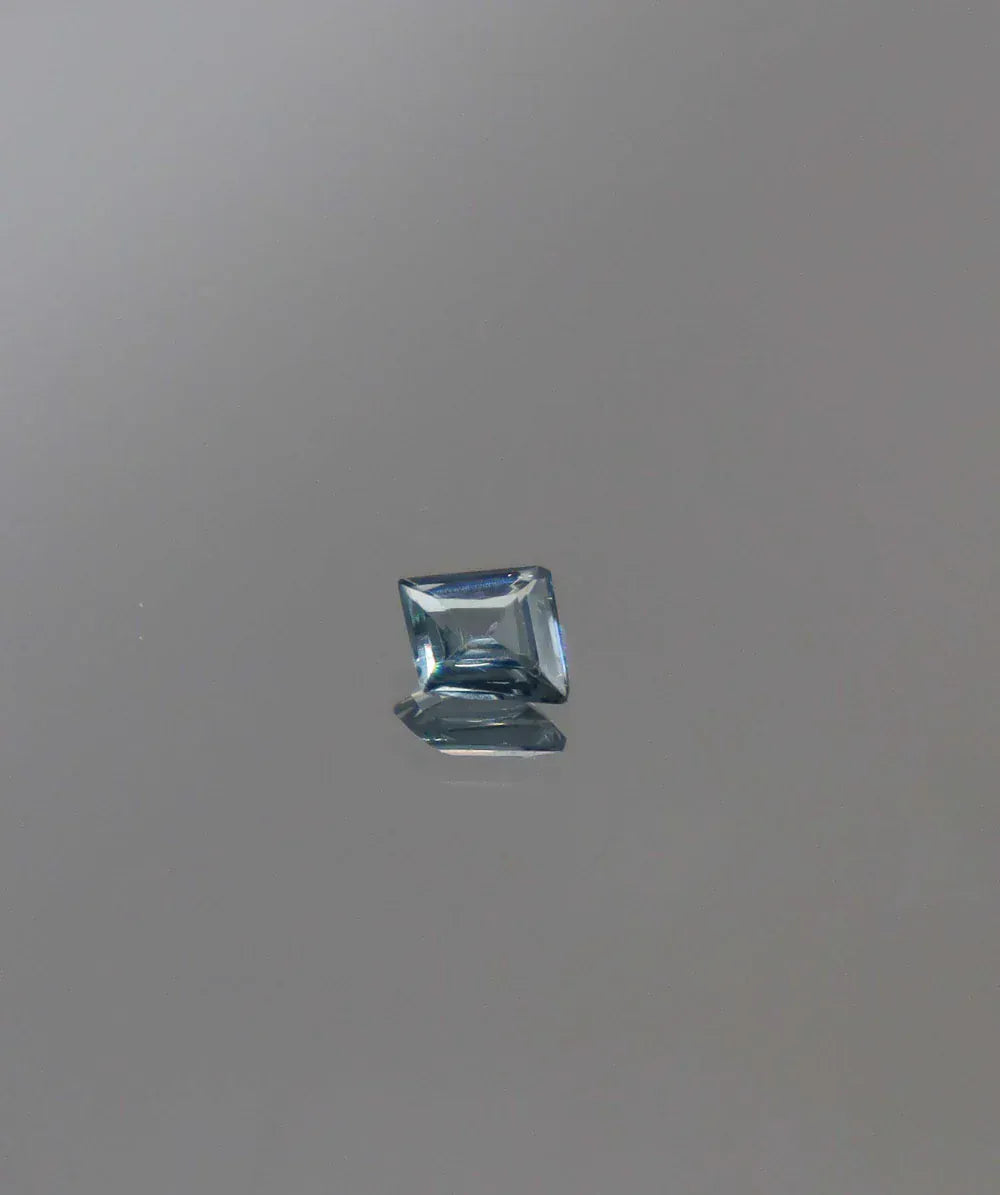 Luxury Promise 0.38ct Gray Spinel Custom cut DXBCS3045