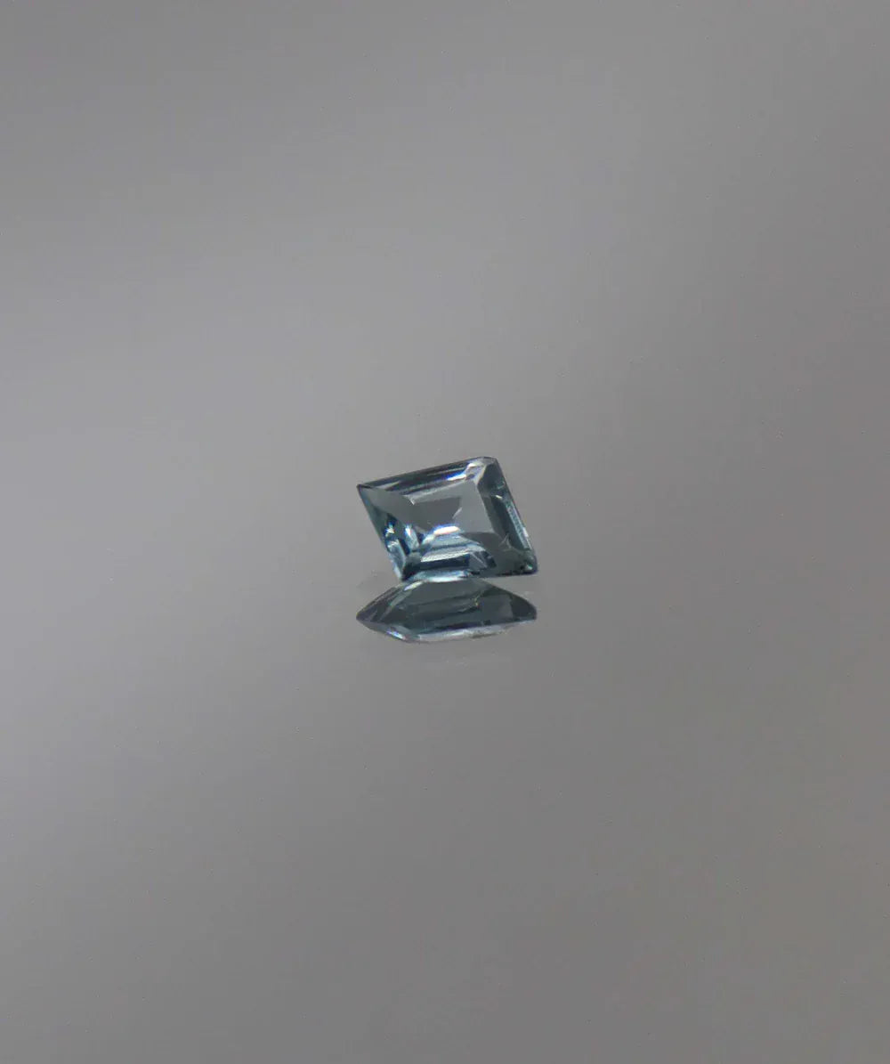 Luxury Promise 0.38ct Gray Spinel Custom cut DXBCS3045