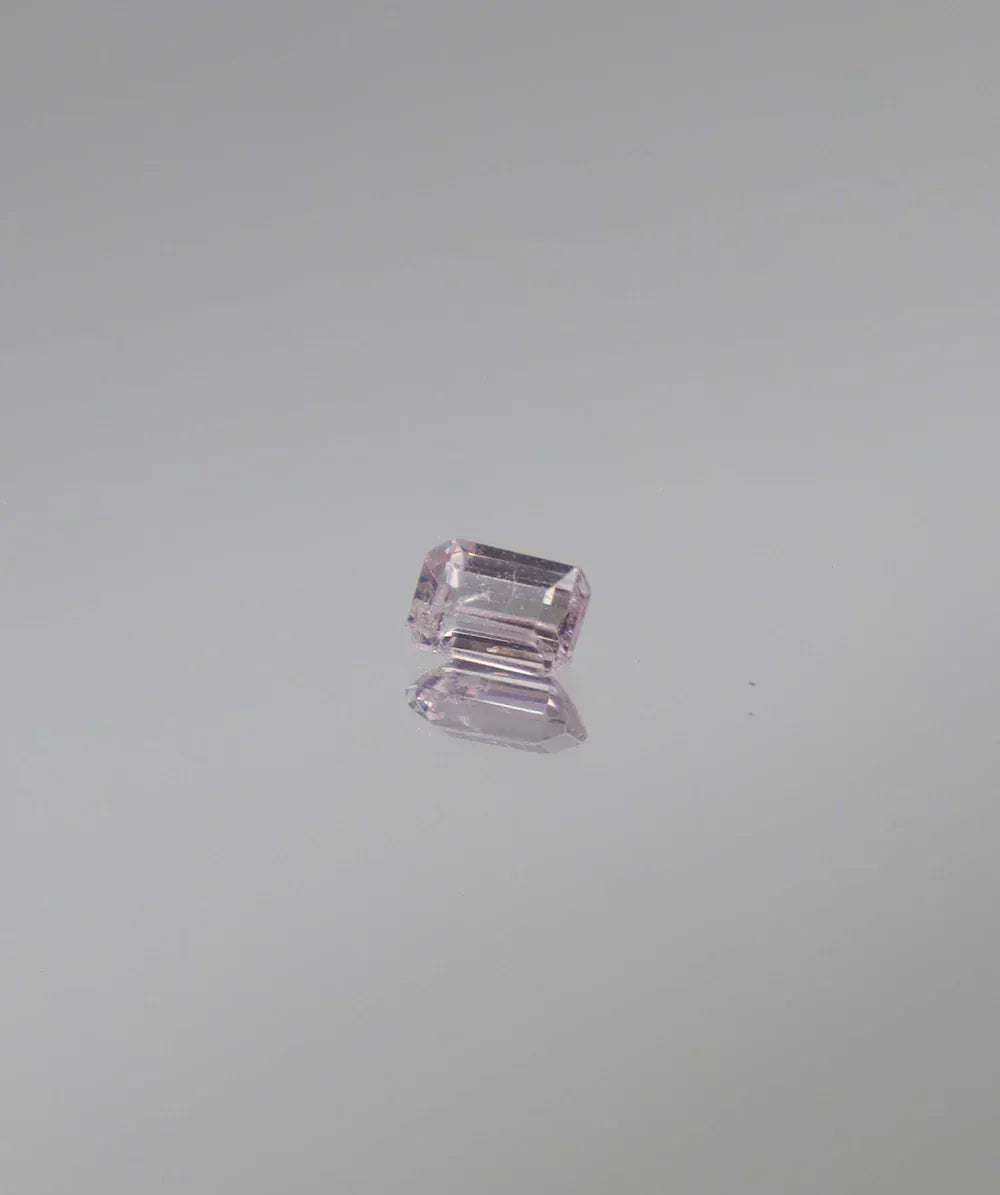 Luxury Promise 0.43ct Light Purple Spinel Emerald DXBCS3146