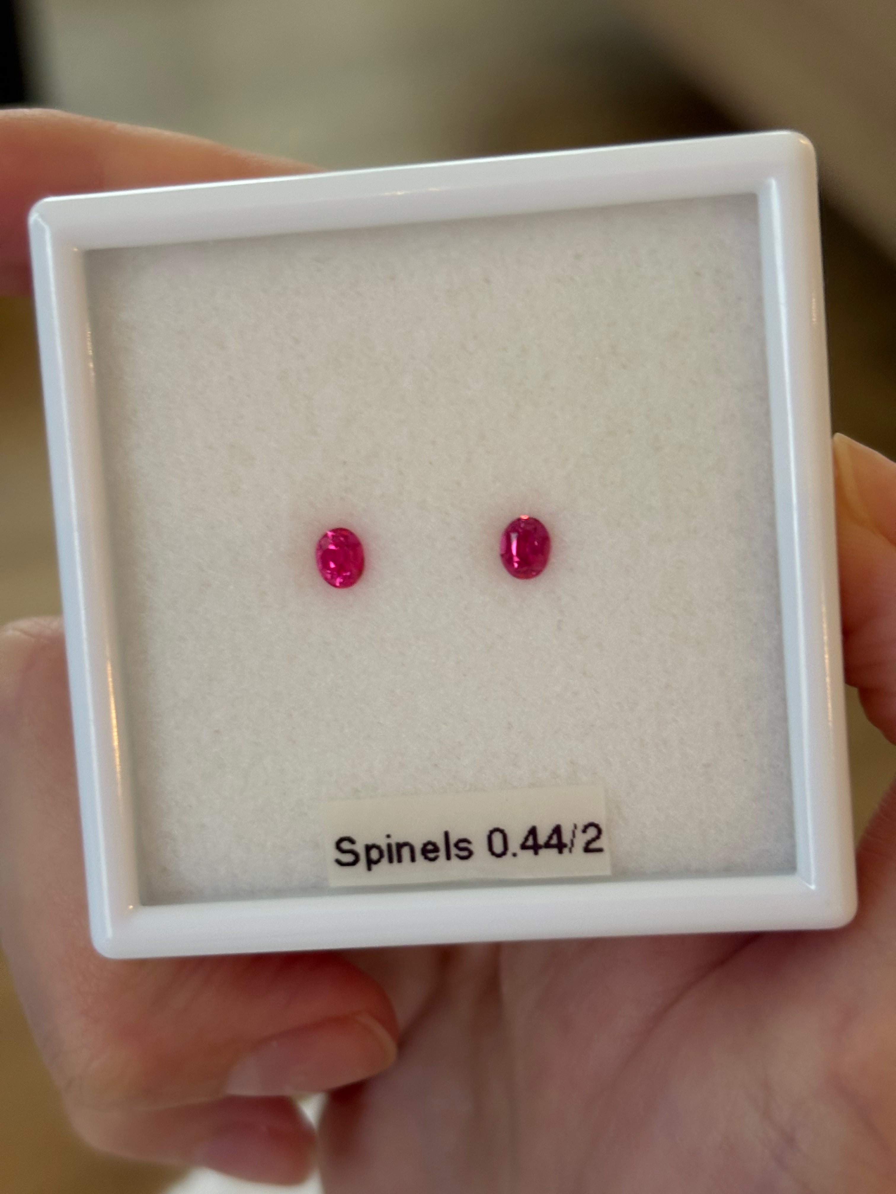 Luxury Promise 0.44ct Pink Spinels PAIR Ovals DXBCD0743