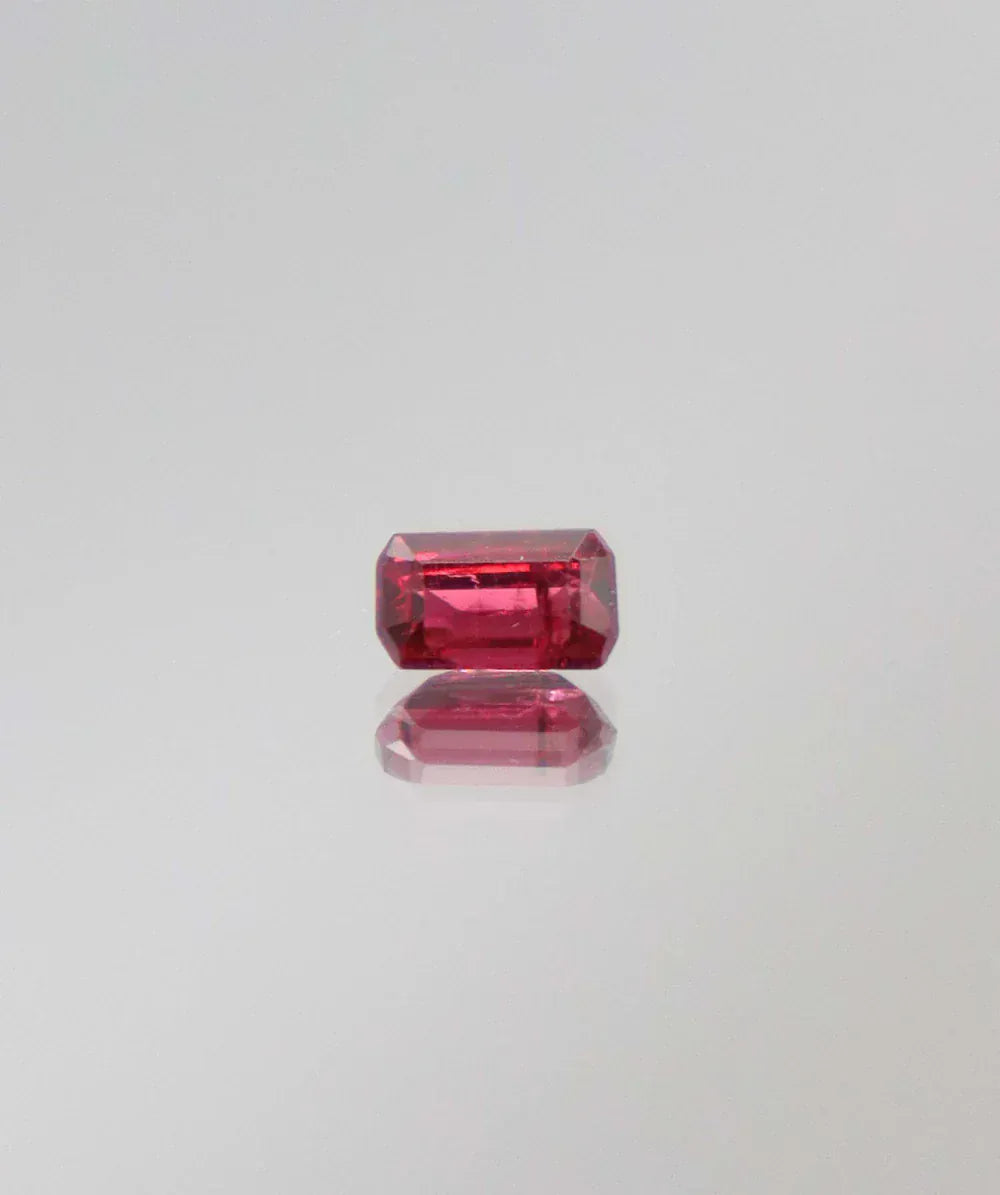 Luxury Promise 0.46ct Red Spinel Emerald DXBCS3138
