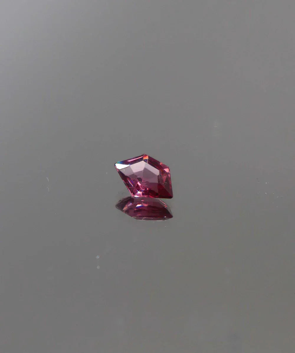 Luxury Promise 0.49ct Light Purple Spinel Custom cut DXBCS3166