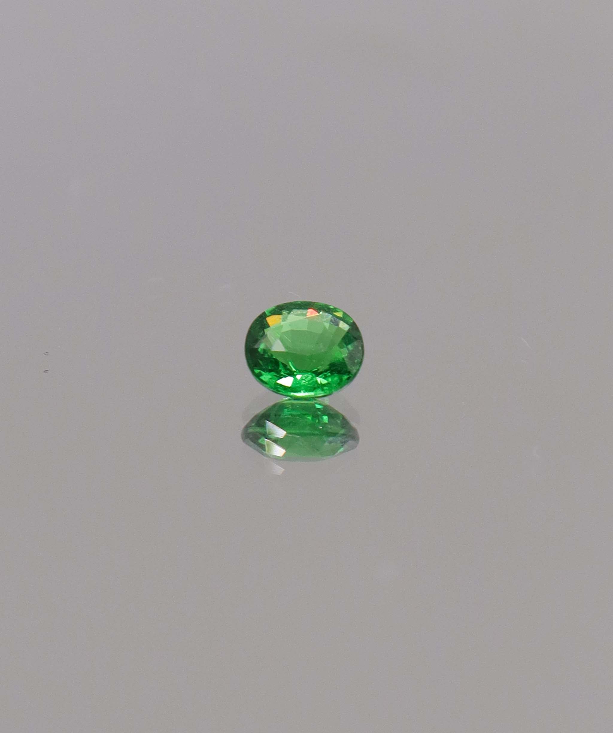 Luxury Promise 0.56ct Round Tsavorite DXBCS1156