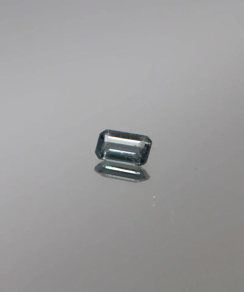 Luxury Promise 0.64ct Gray Spinel Emerald DXBCS3137