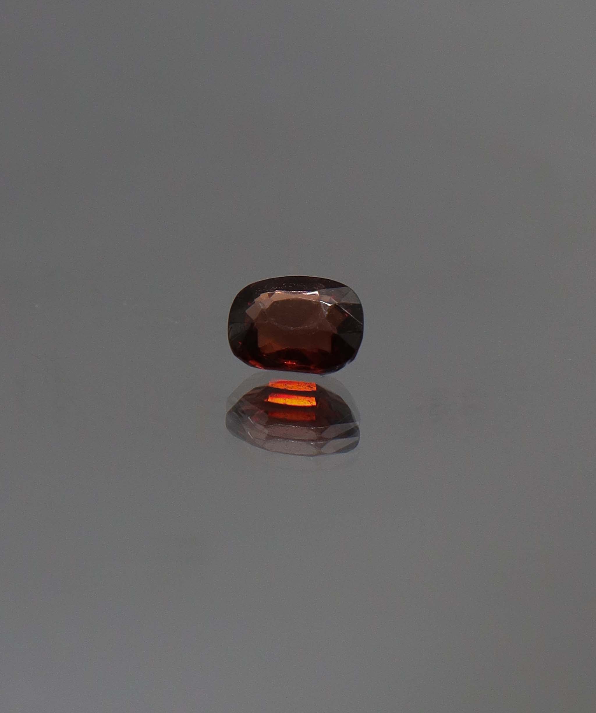 Luxury Promise 0.71ct Burma Red Spinel DXBCS0285