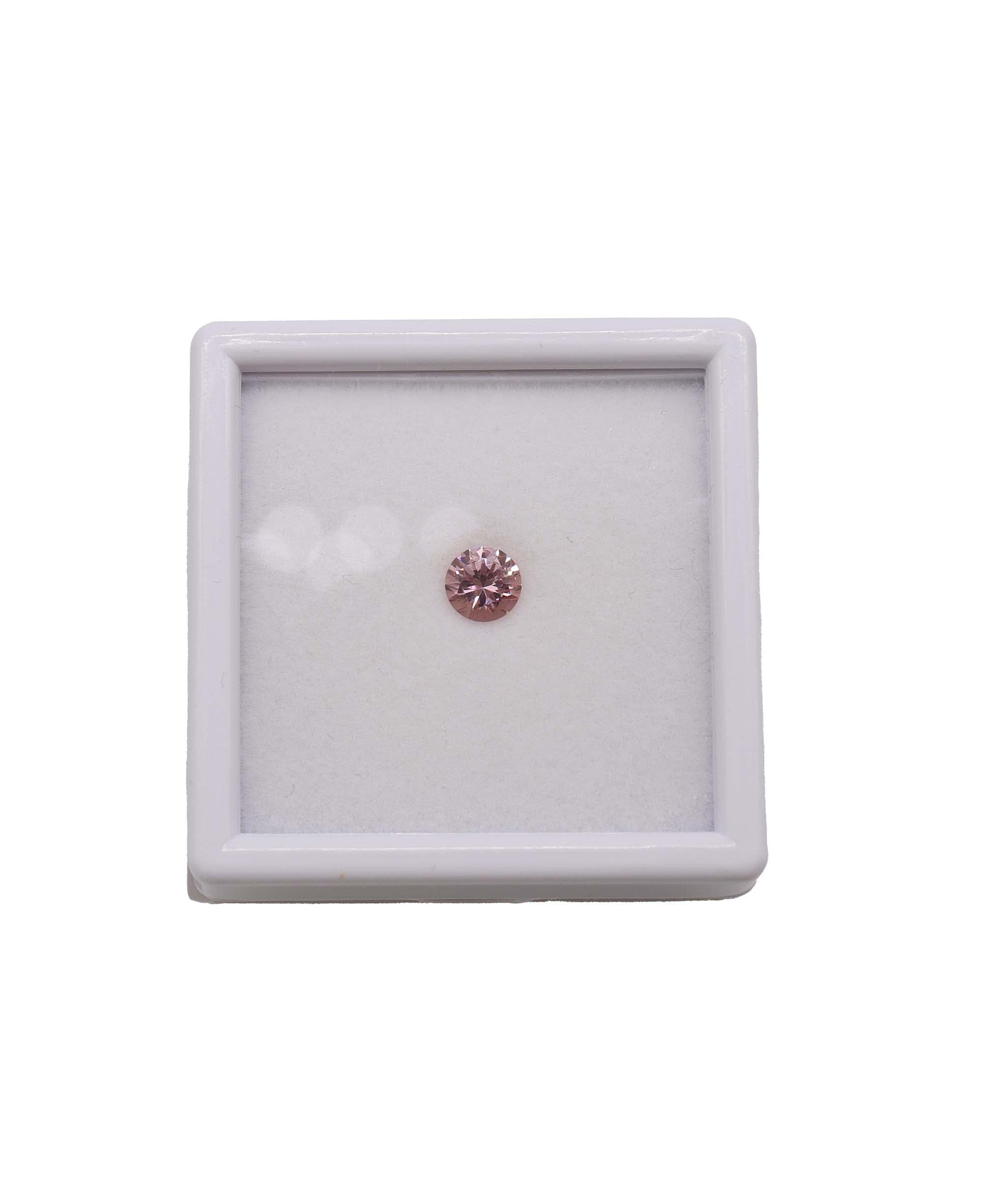 Luxury Promise 0.72ct Malaya garnet round shape 38