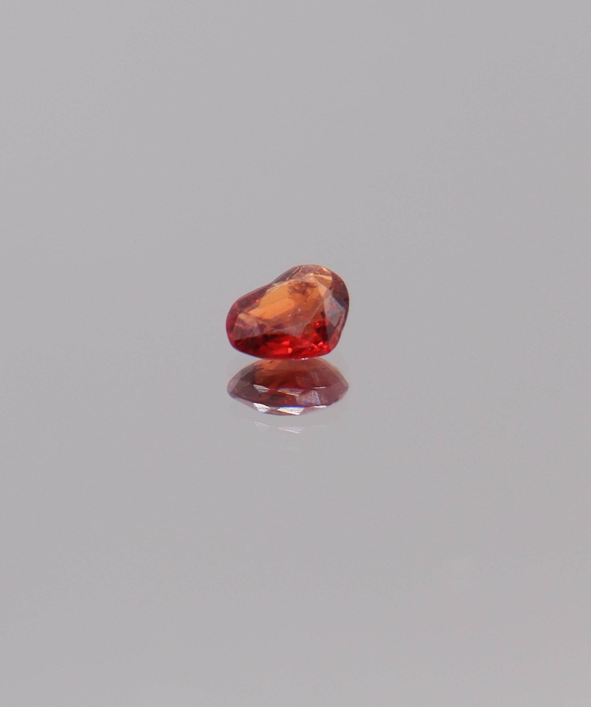 Luxury Promise 0.73ct red heart spinel DXBCD1112