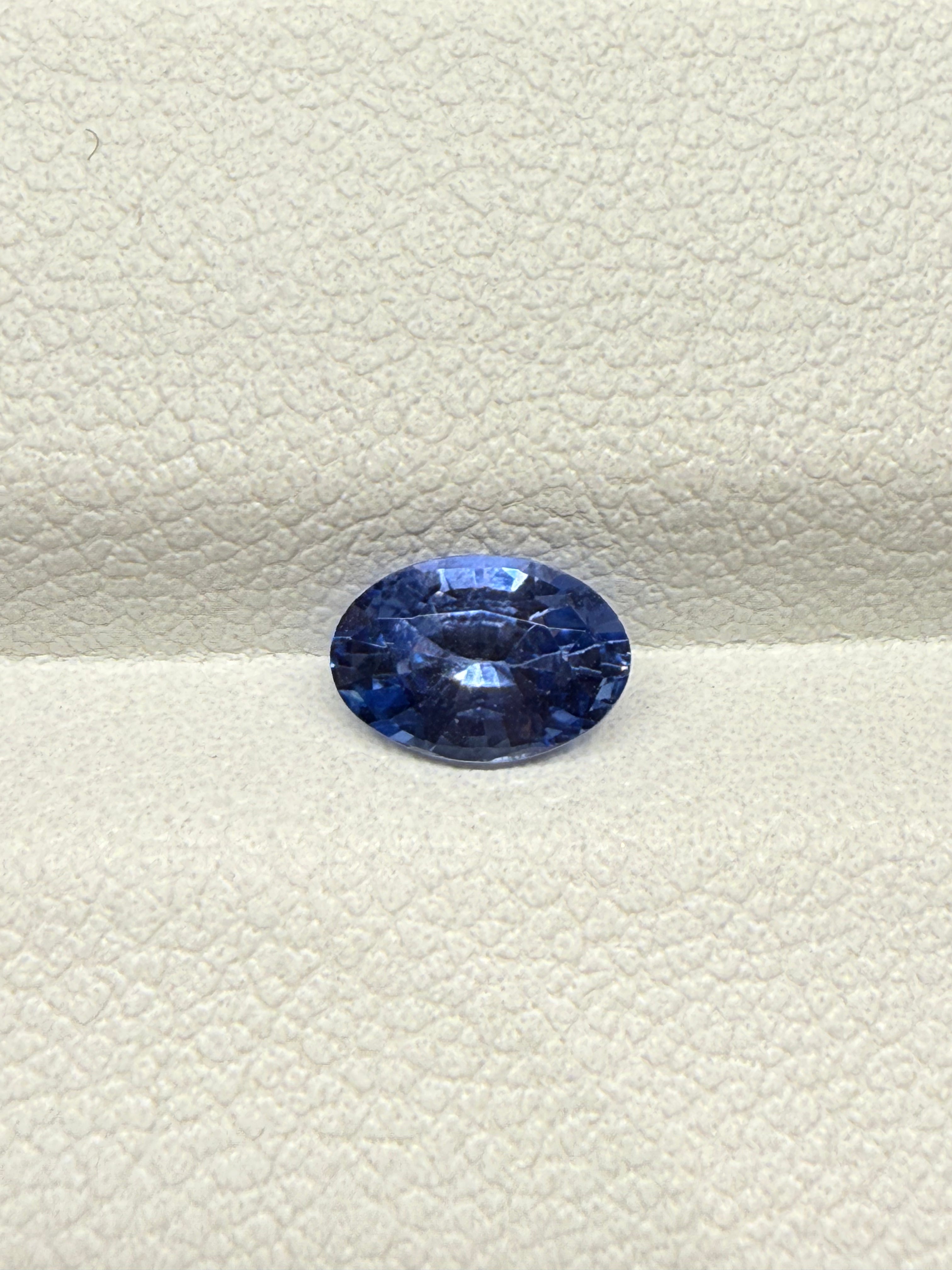 Luxury Promise 0.81ct Blue Sapphire Oval DXBCS0128