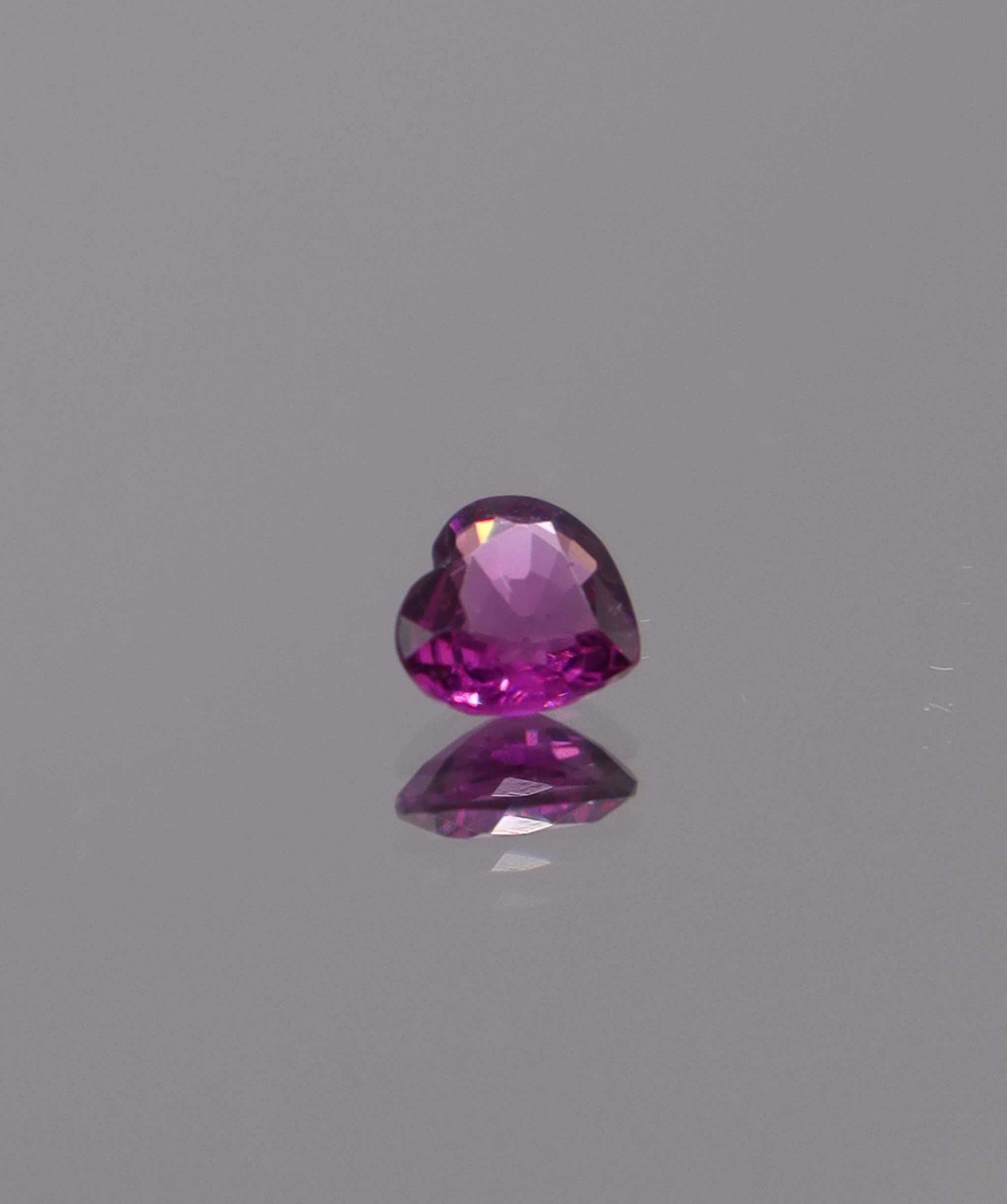 Luxury Promise 0.81ct Purple Rhodolite Garnet Heart DXBS5975