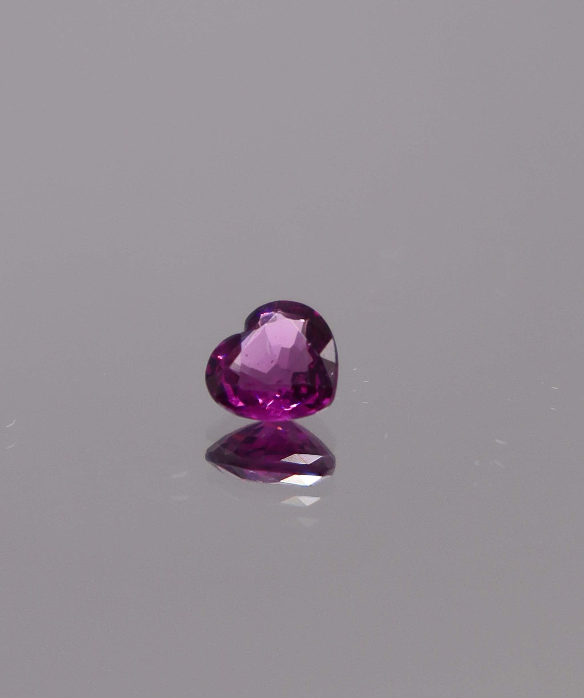 Luxury Promise 0.81ct Purple Rhodolite Garnet Heart DXBS5975