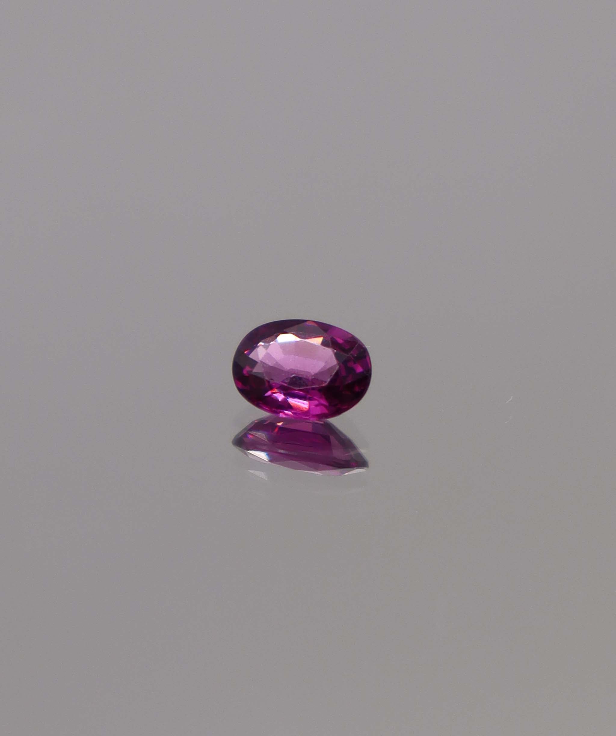 Luxury Promise 0.82ct Purple Rhodolite Garnet Oval DXBS5972