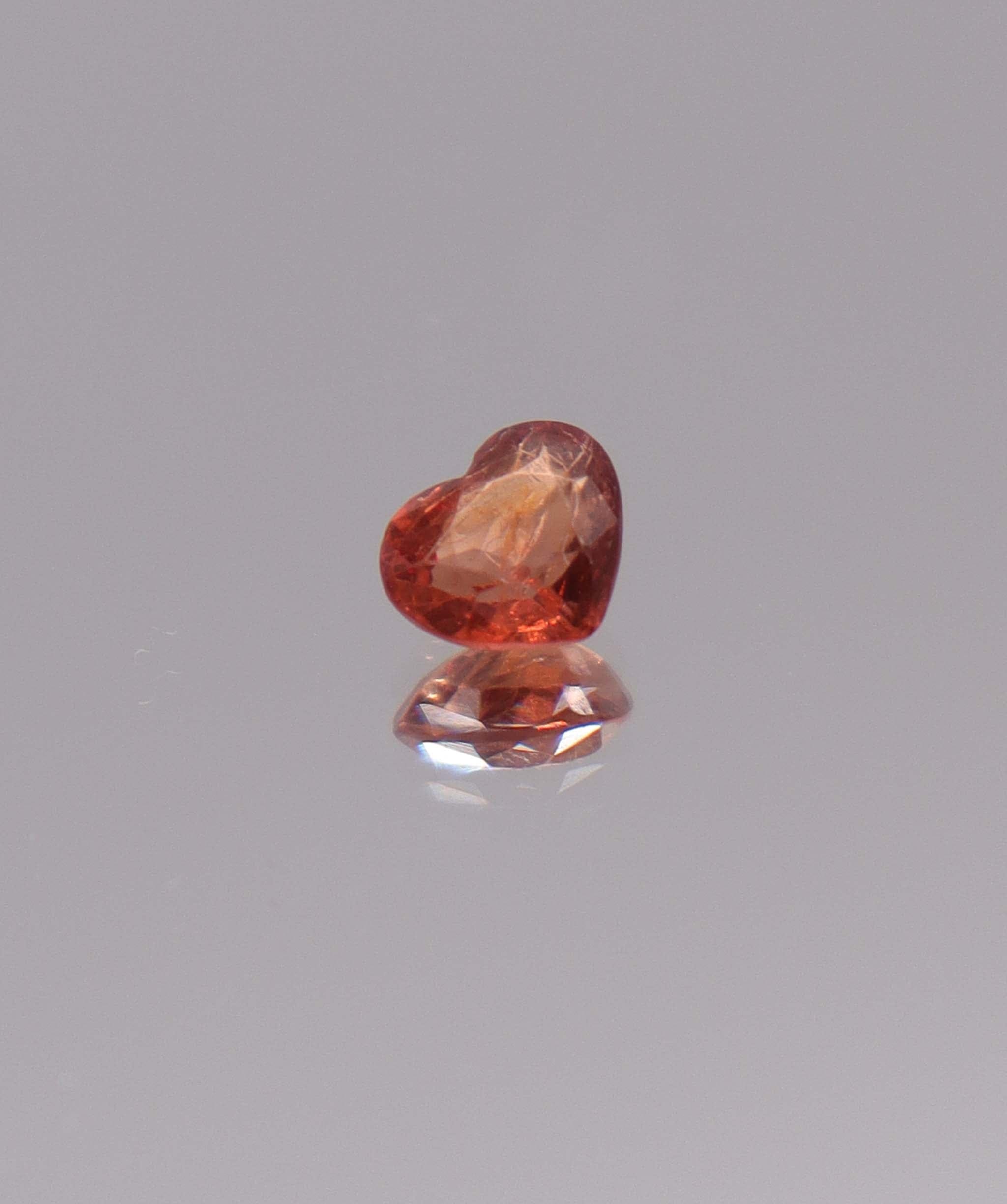 Luxury Promise 0.85ct orange-red heart spinel DXBCD1116