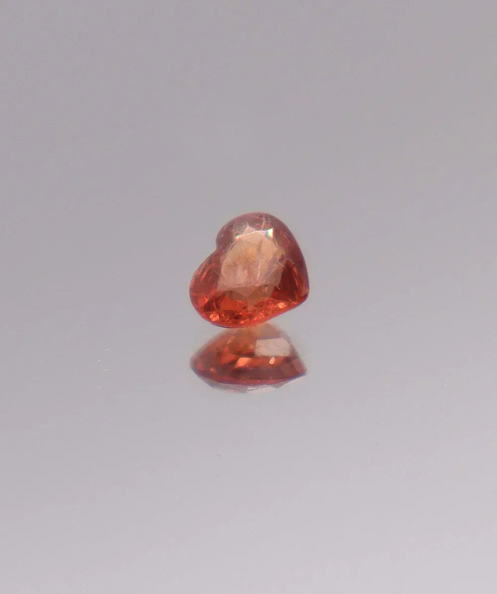 Luxury Promise 0.85ct orange-red heart spinel DXBCS3104
