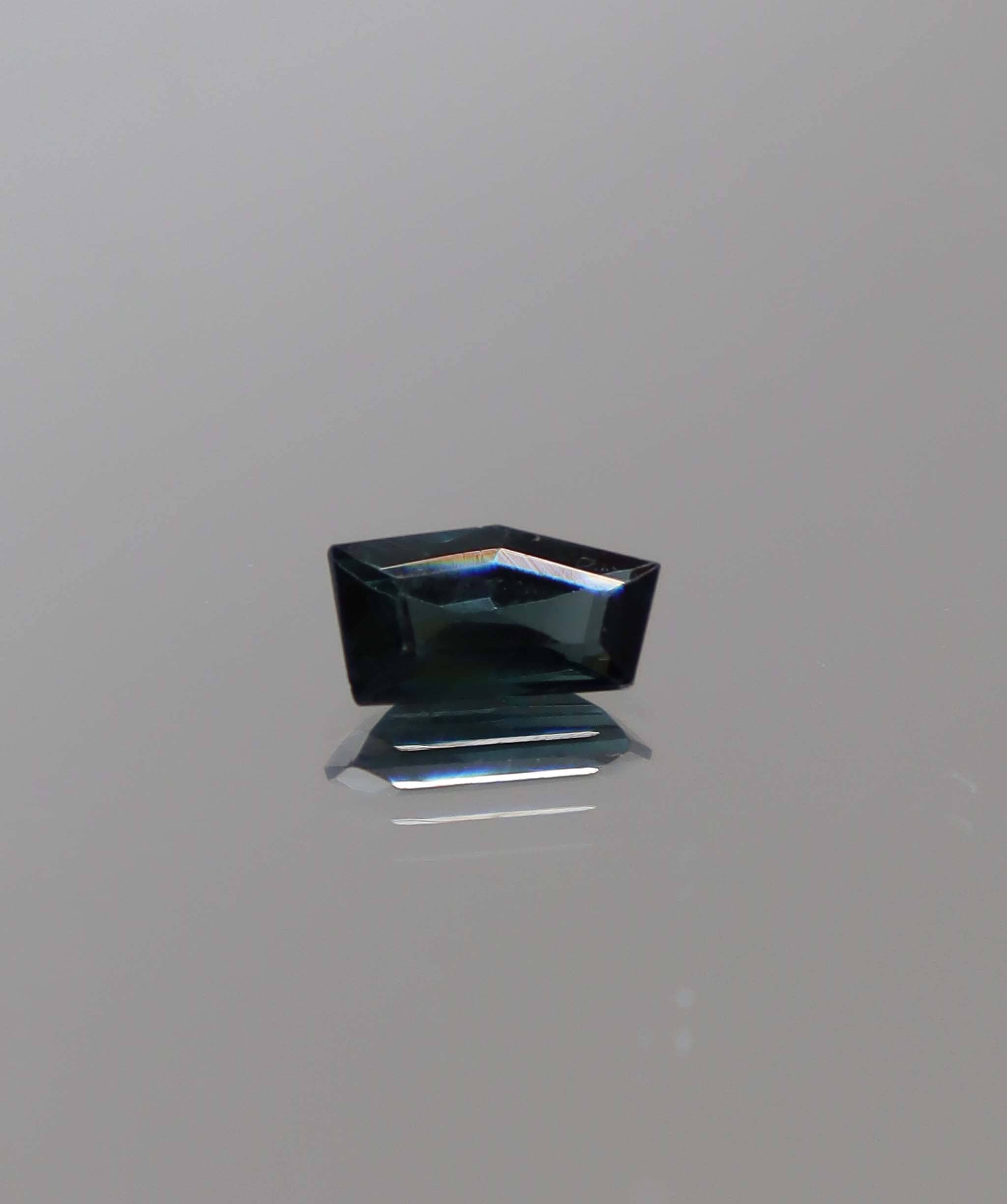 Luxury Promise 0.86ct Blue Spinel Custom cut DXBCD1368