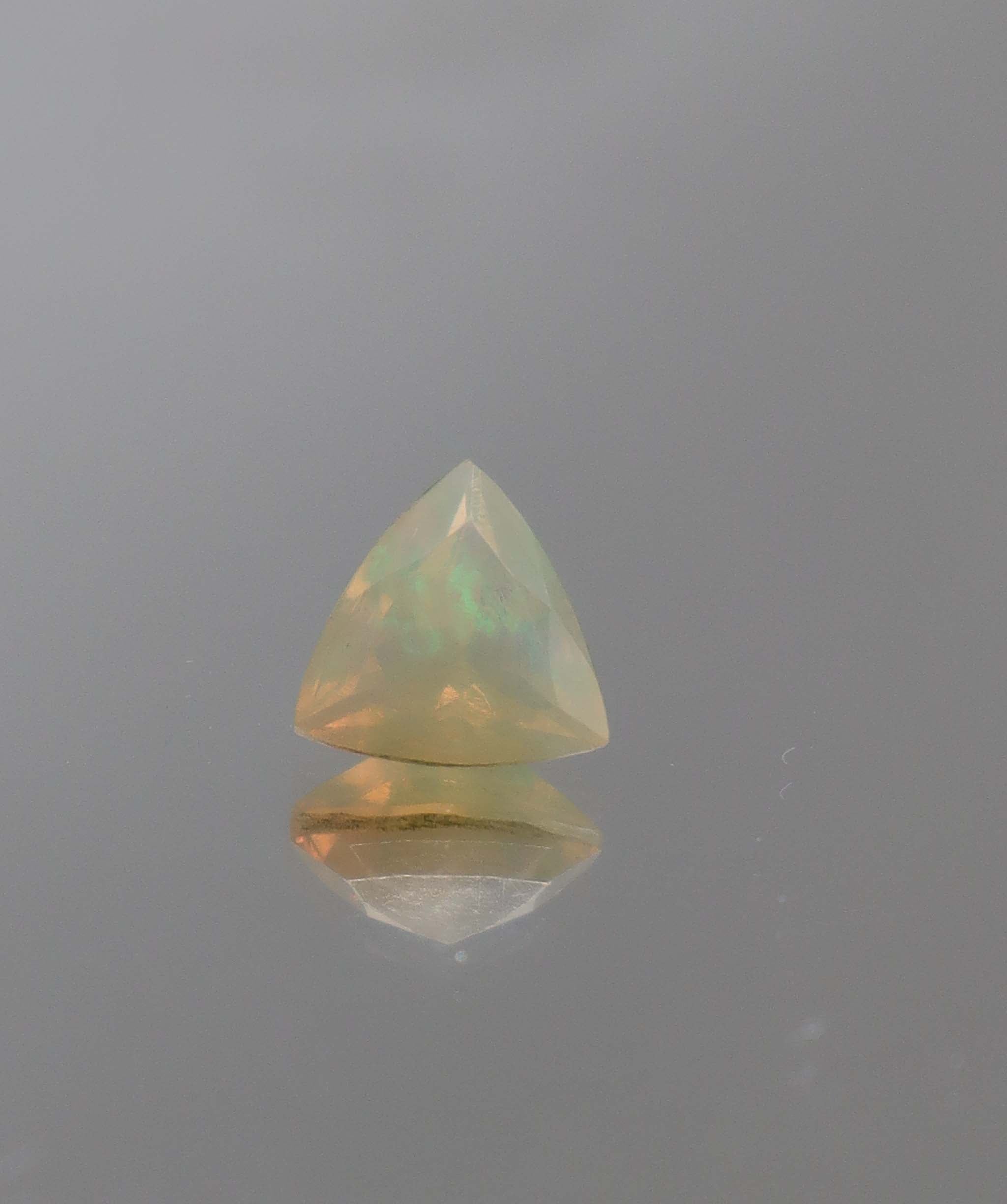 Luxury Promise 0.87ct Opal Trillion DXBCS2294
