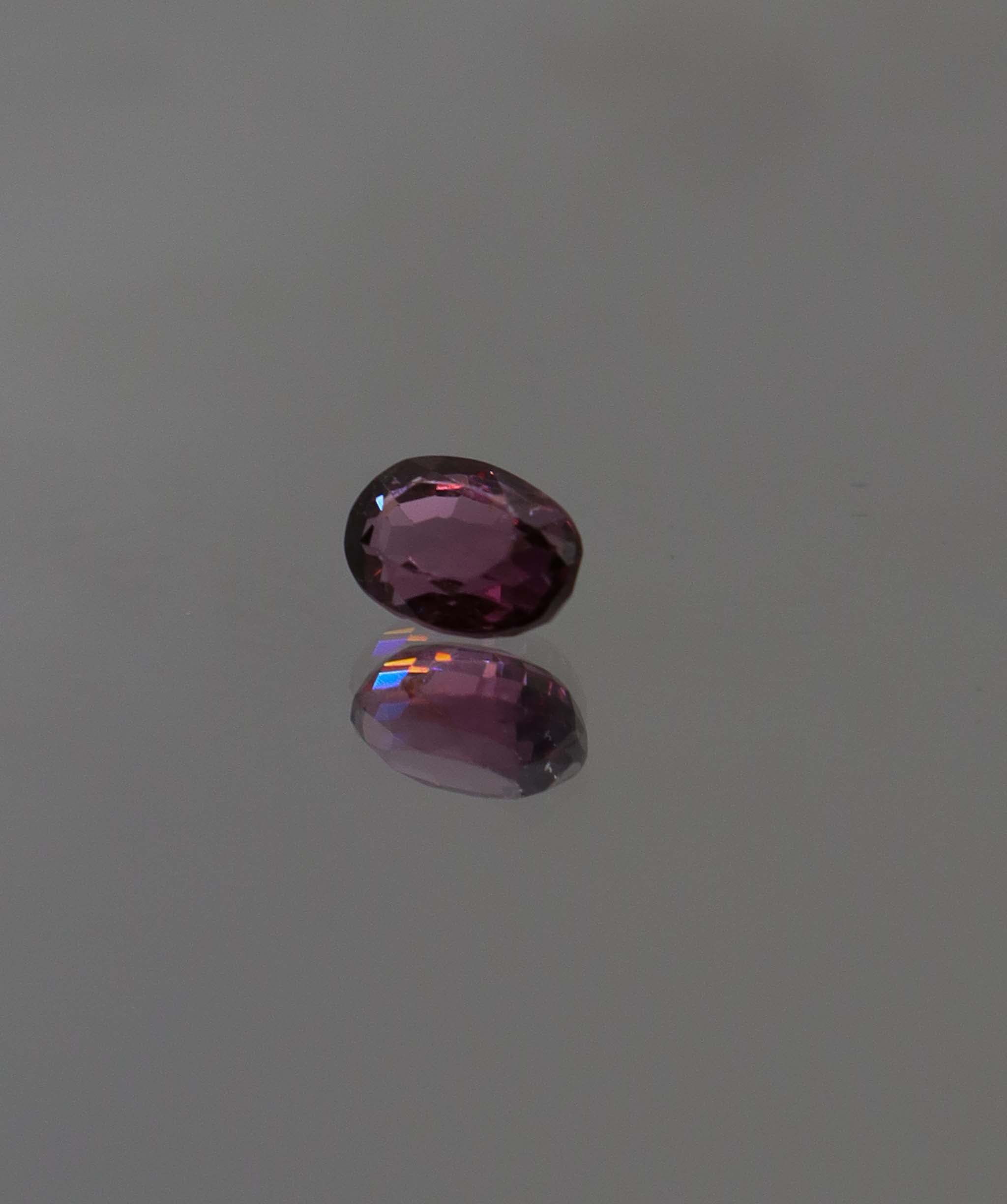 Luxury Promise 0.92ct Burma Red Spinel DXBCS0275