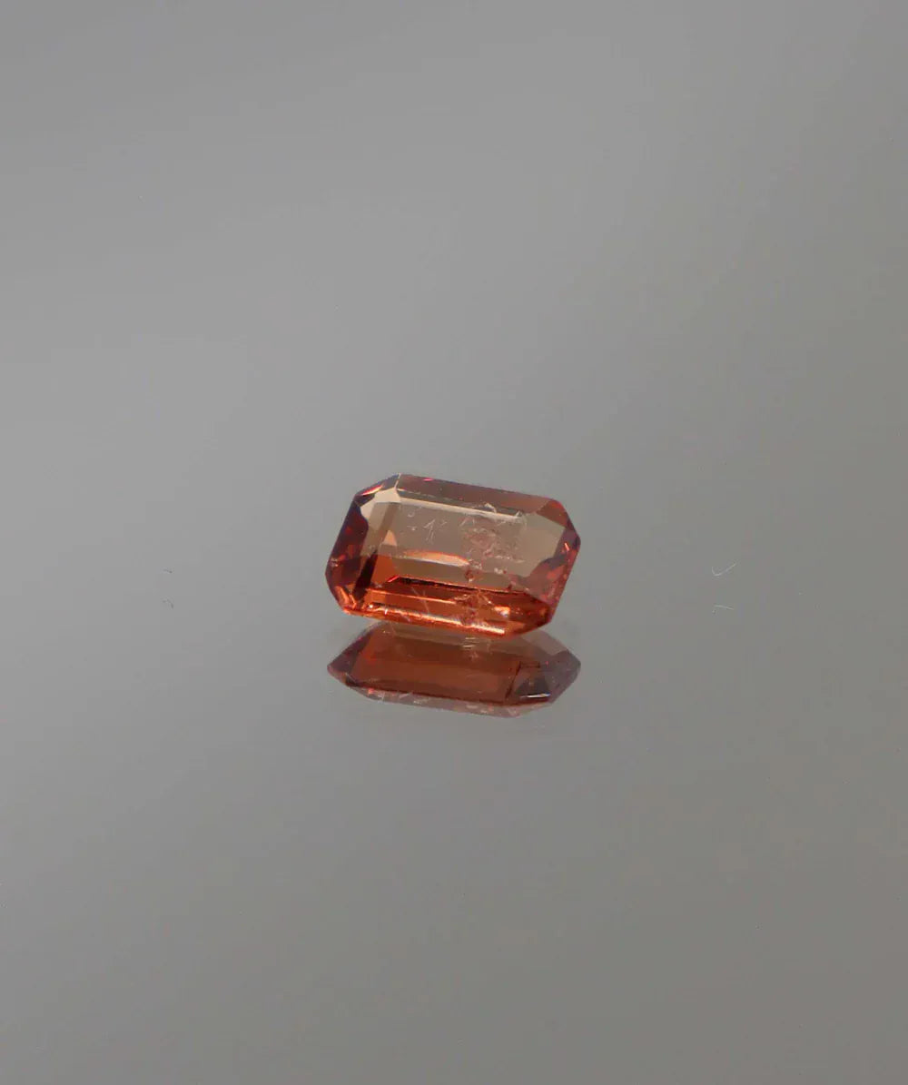 Luxury Promise 0.93ct Red OrangeSpinel Emerald DXBCS3131