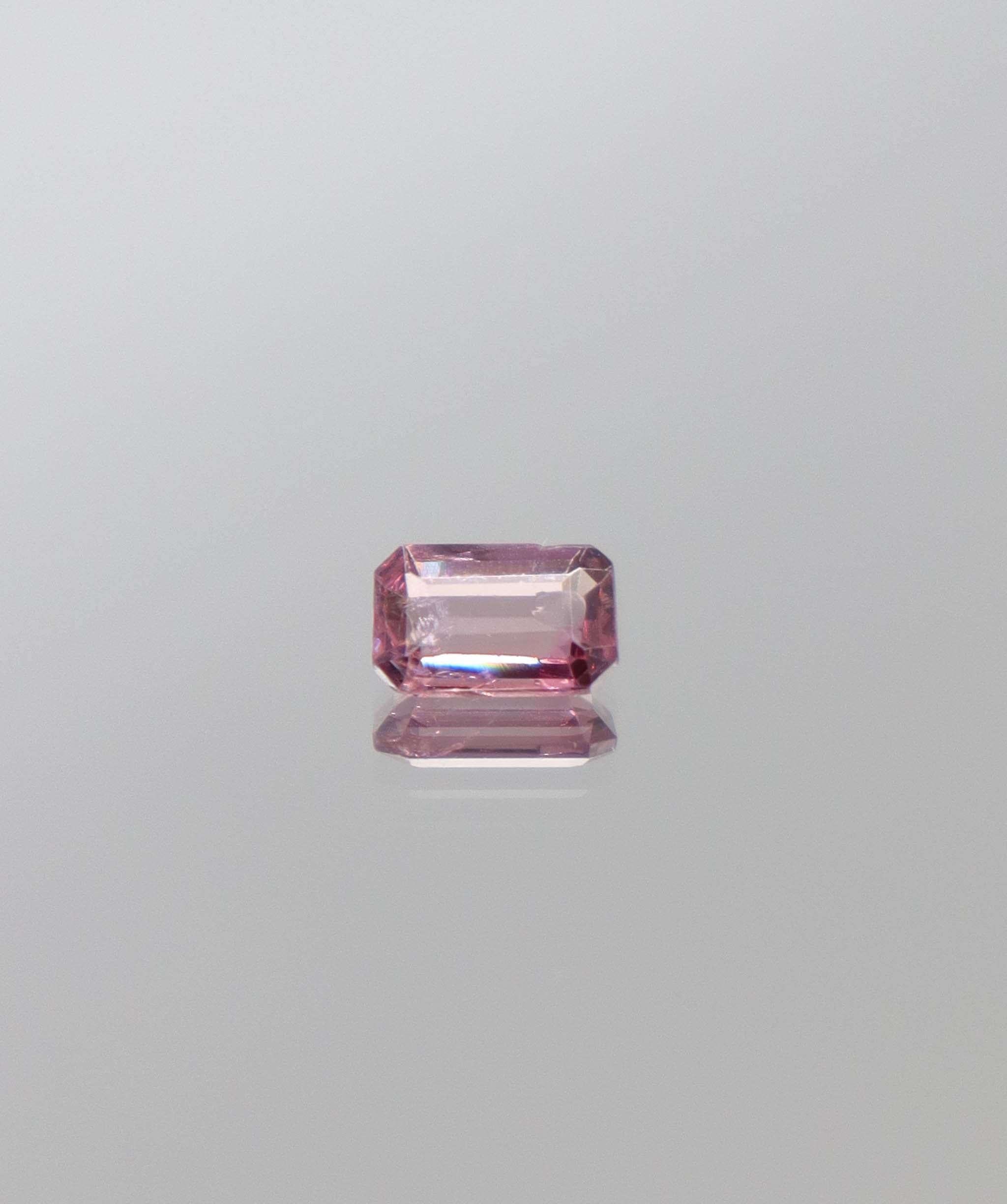 Luxury Promise 0.94ct Purple Spinel Emerald DXBCD1287