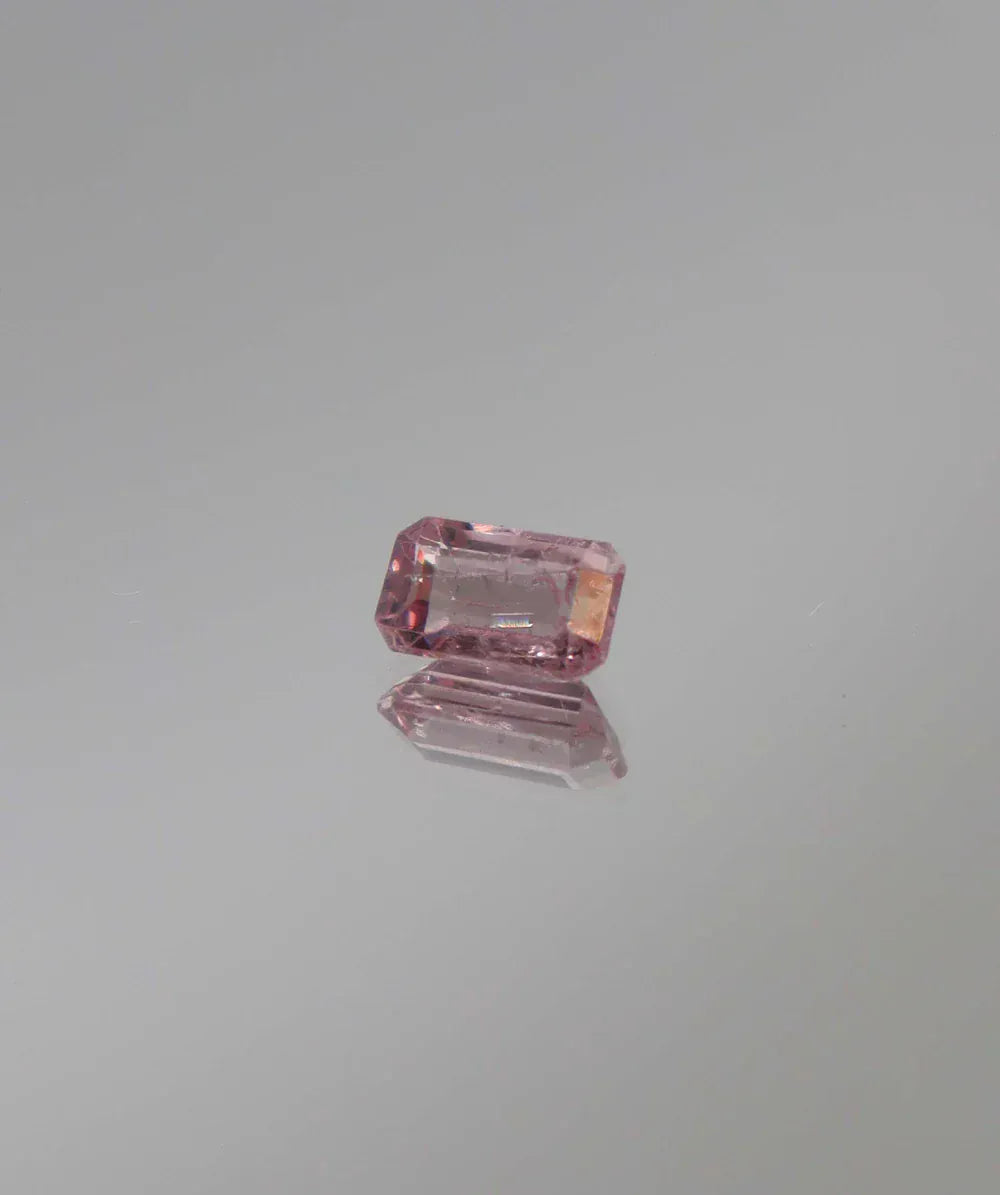 Luxury Promise 0.95ct Pink Spinel Emerald DXBCS3144