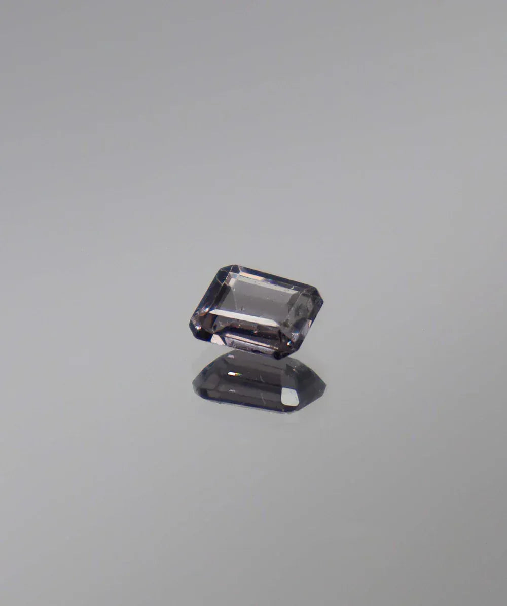 Luxury Promise 0.96ct Gray Spinel Emerald DXBCS3152