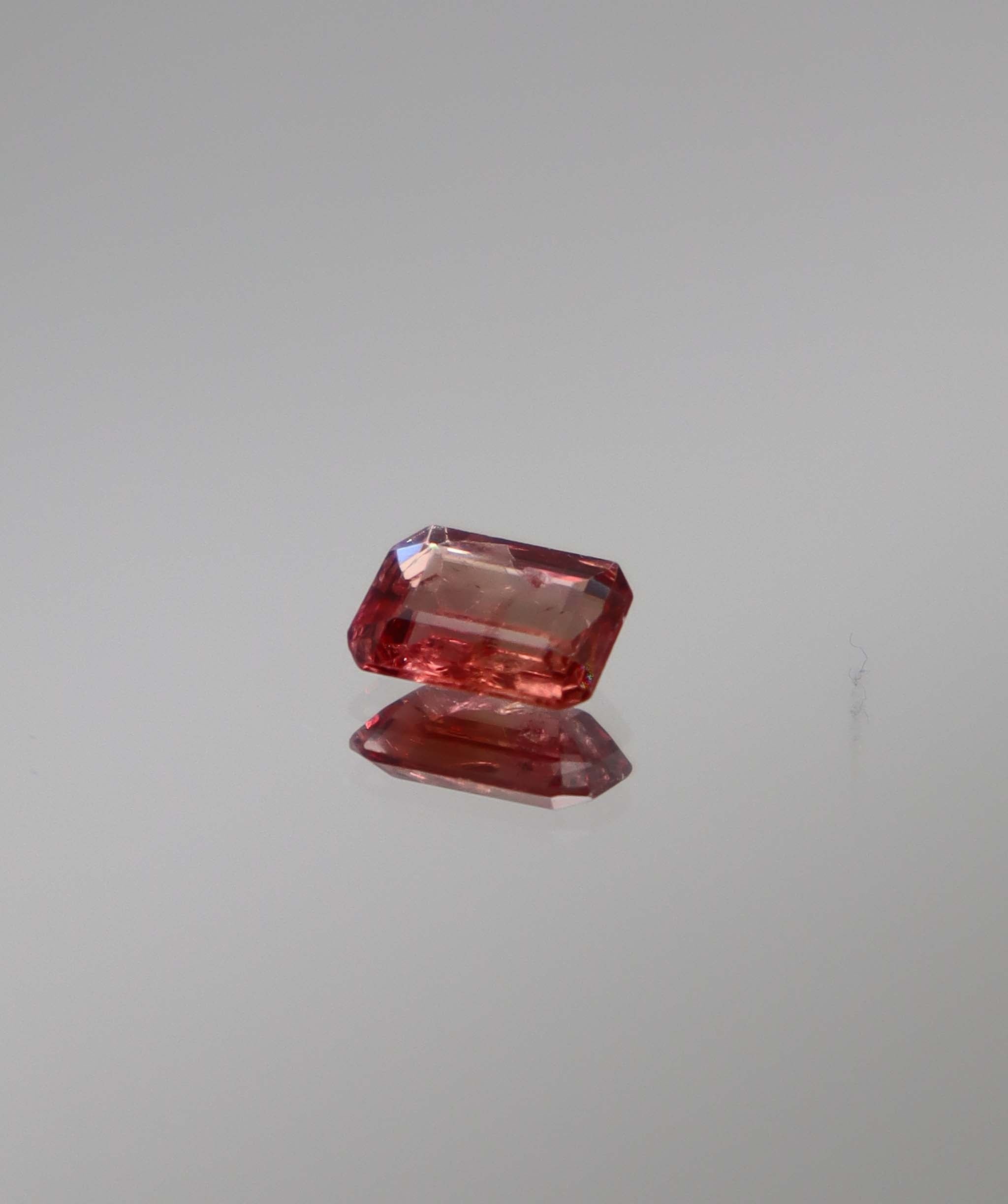 Luxury Promise 0.97ct Red Orange Spinel Emerald DXBCD1268