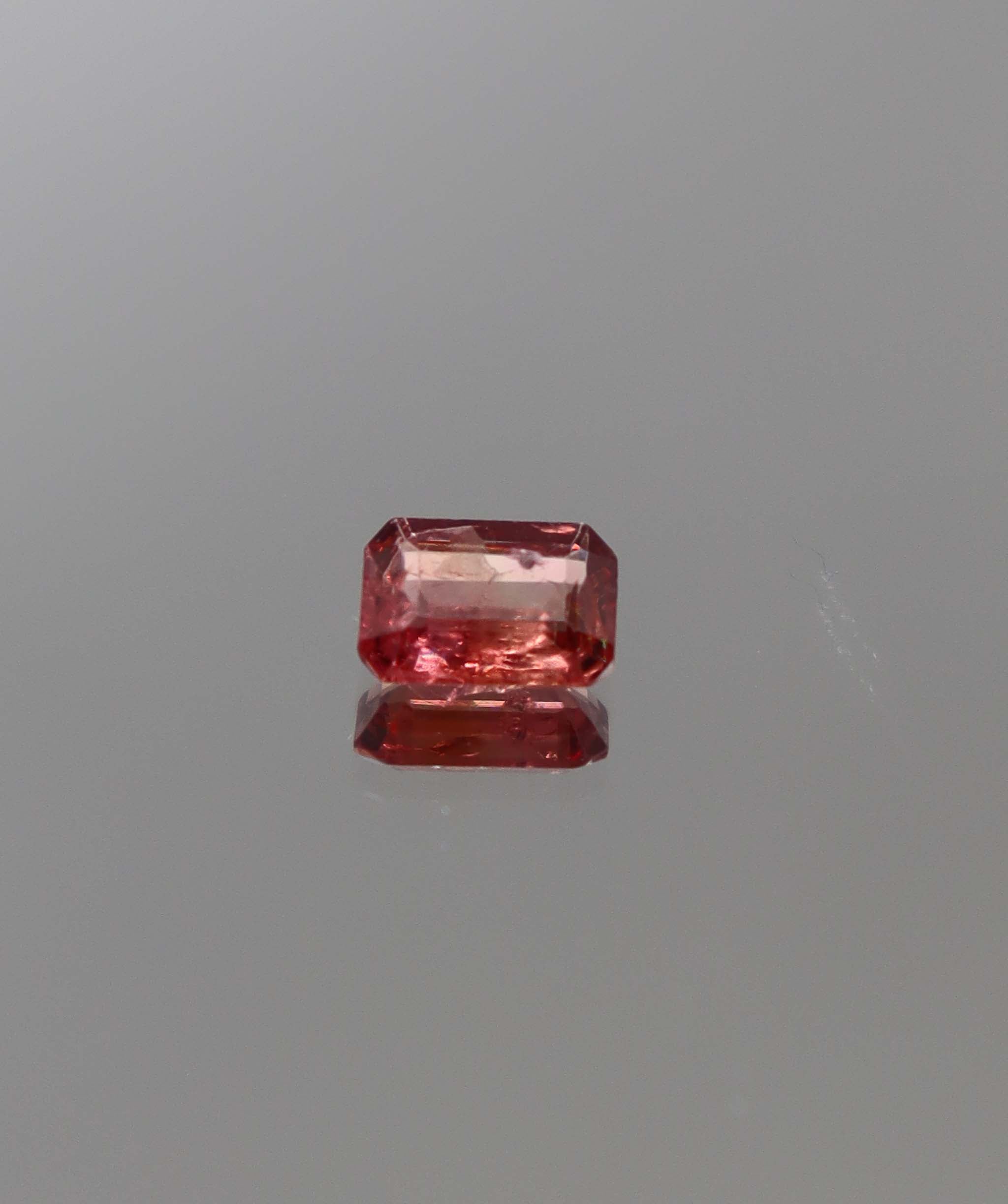 Luxury Promise 0.97ct Red Orange Spinel Emerald DXBCD1268