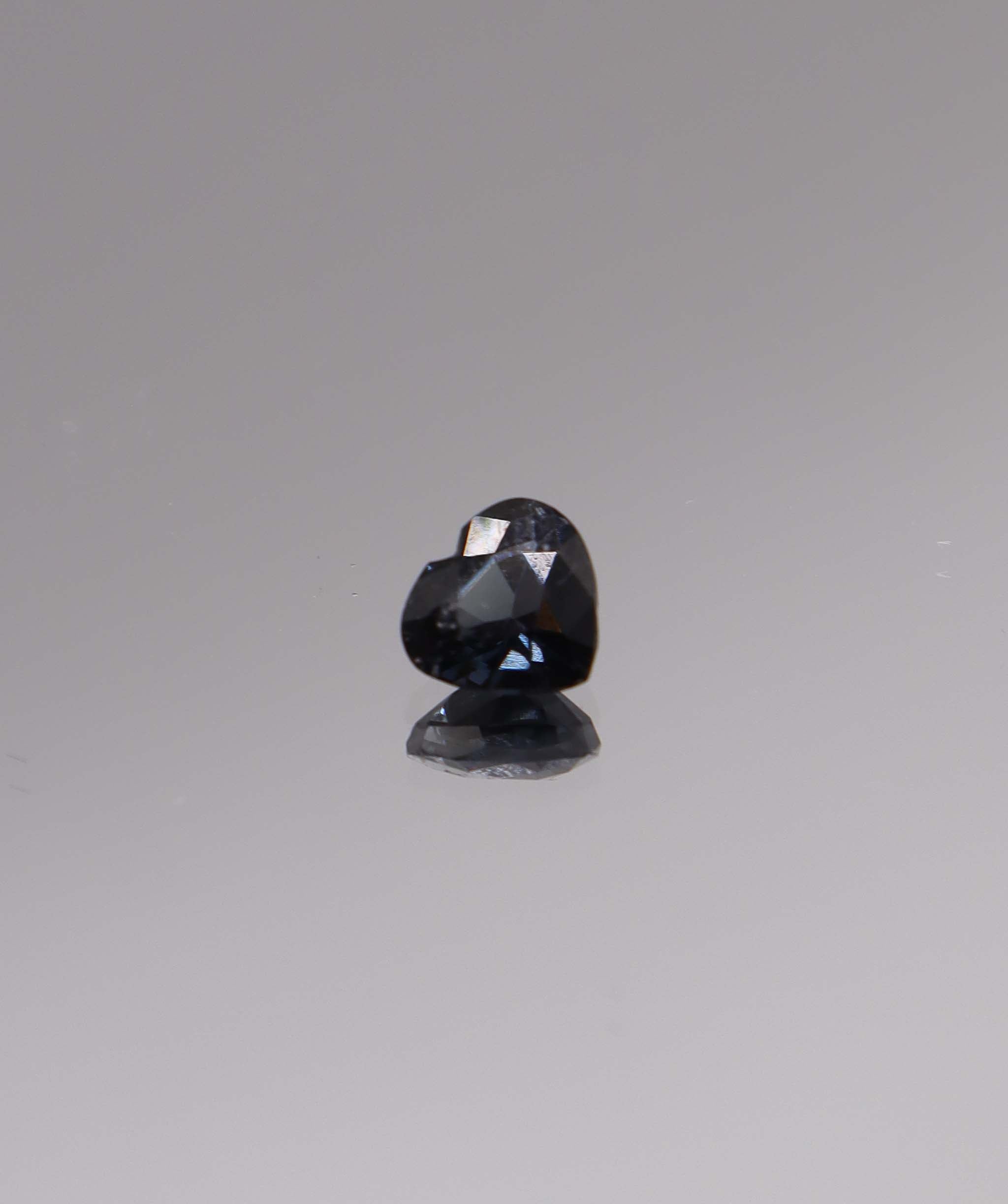 Luxury Promise 0.98ct Black Panther Spinel Heart DXBCS1577