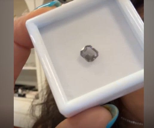 Luxury Promise 0.9ct Grey Asscher Cut Spinel DXBS4925